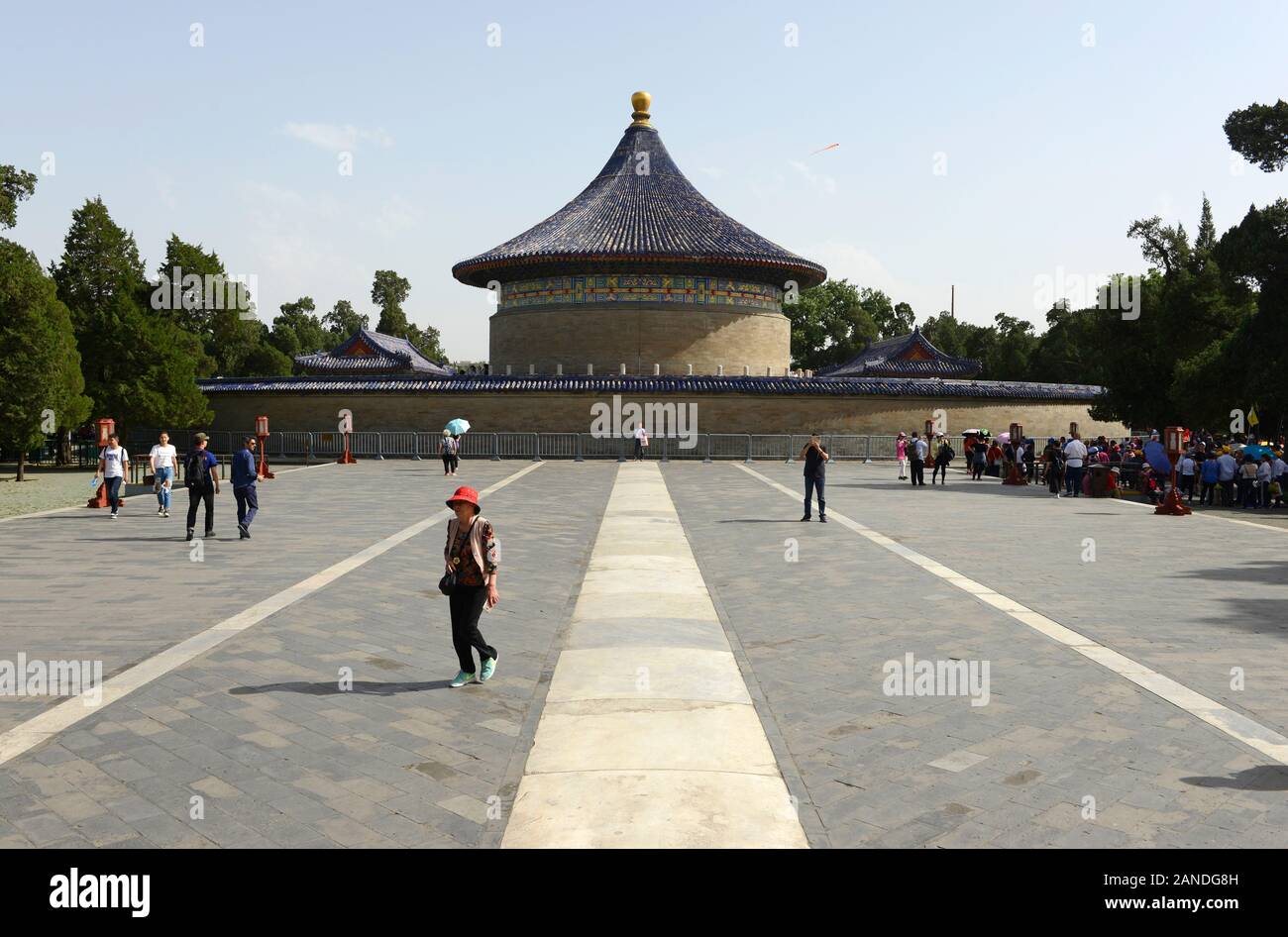 Imperiales Himmelskammergebäude in der Nähe des runden Mound-Altars im Himmelskomplex in Peking, China Stockfoto