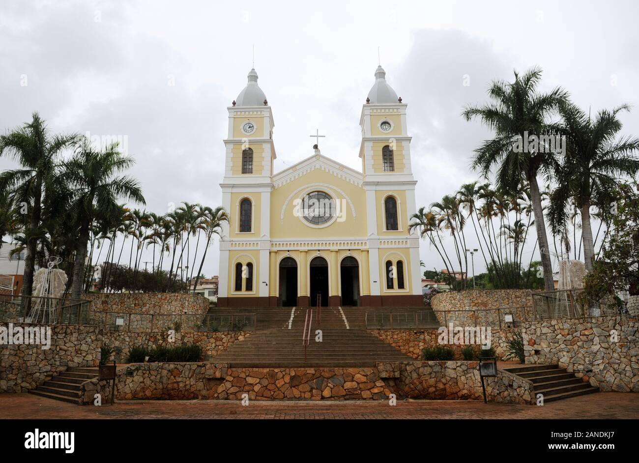 Capitólio, Minas Gerais, Brasilien, 28. November 2019. Mutterkirche von São Sebastião in der Stadt Capitólio Stockfoto