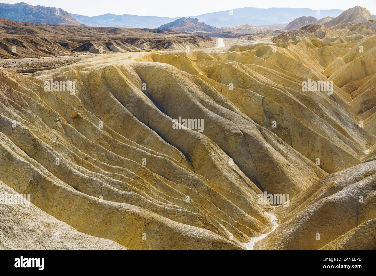 Zabriskie Point, Death Valley National Park, Kalifornien. Golden Canyon Luftaufnahme. Stein Oberfläche, Geologie, Textur Stockfoto