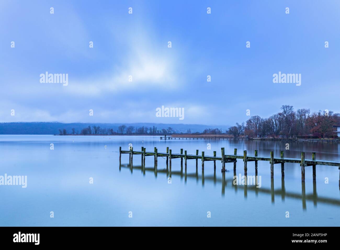 Regnerische winter Morgen in Dießen am Ammersee, Bayern, Deutschland Stockfoto