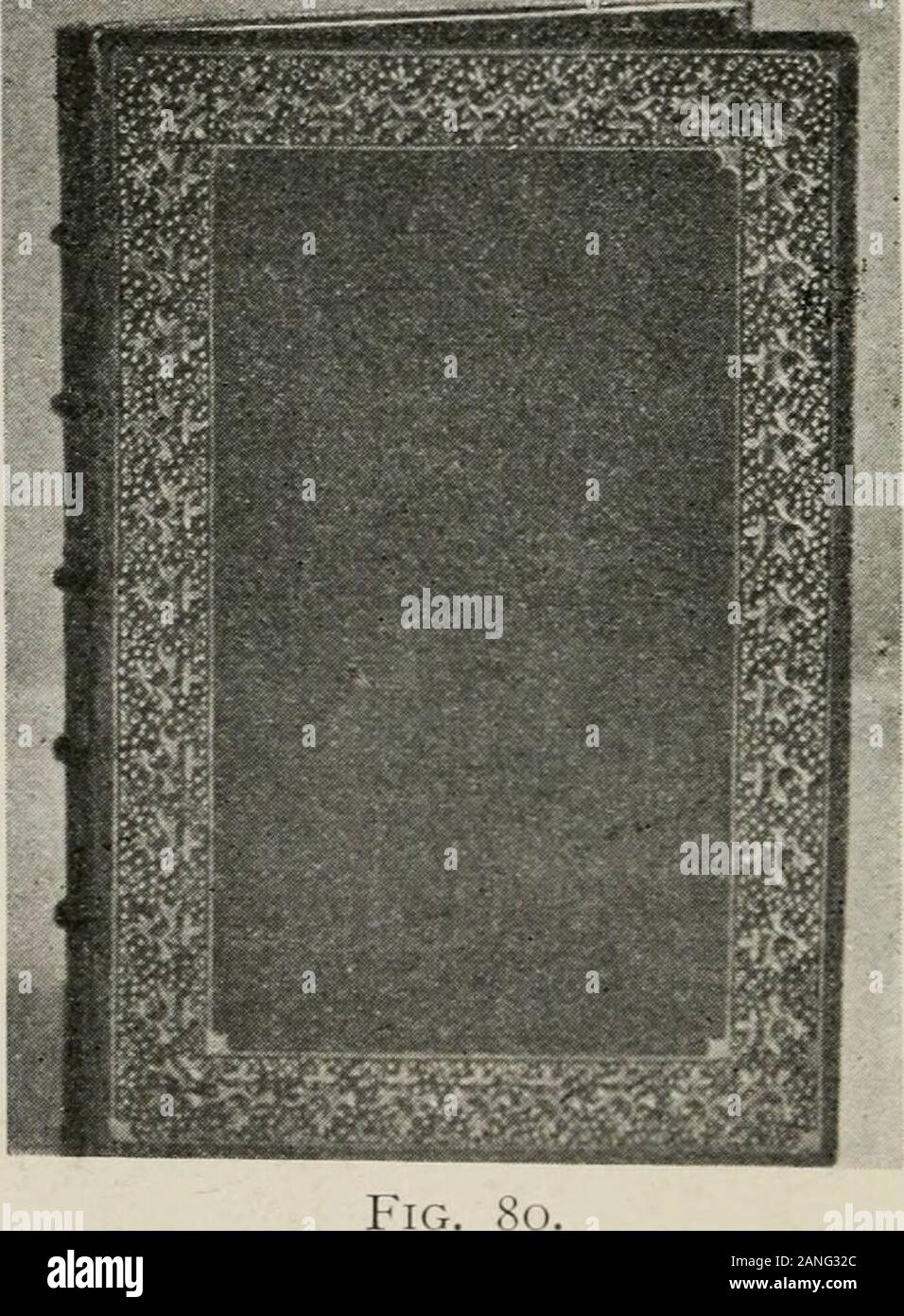 Praktische Buchbinderei: Ein text-Buch für diejenigen, die die Kunst der Buchbinderei bestimmt sind und ausreichende Hilfe praktisch, Personen, die ihre Bücher und Zeitschriften zu binden. Abb. 79. Diese sollten sein Interesse an der progressmade durch Schülerinnen und Schüler, aber vor ein paar Jahren waren - entkörnungsbetriebe. Wir vertrauen darauf, dass diejenigen unter unseren Lesern whoare gerade in den Reihen der Würde - bookbinderswill einige Impulse aus diesen Abbildungen erhalten werden. 108 Praktische Buchbinderei. Die sollten Sie vorwärts zu gehen, bis sie, durch sorgfältige und dauerhafte Anwendung und constantpractice, Abl. Stockfoto