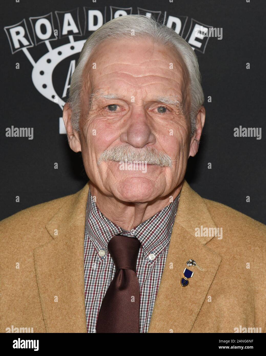 Januar 16, 2020 Hollywood, CA, USA: Dale Dye nimmt am Straßenrand Attraktionen''' der letzten vollständigen Messen'' Premiere Arclight Hollywood. (Bild: © Billy Bennight/ZUMA Draht) Stockfoto