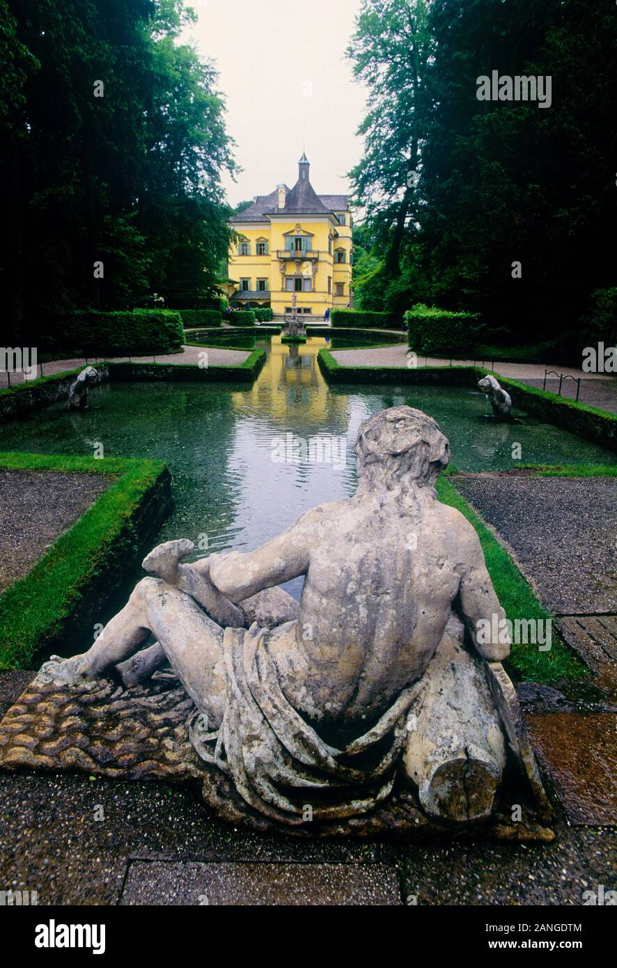 Austria Salisburgo Hellbrunn Parco Giochi Acquatici Osterreich Salzburg Hellbrunner Spielplatz Aquatischen Stockfotografie Alamy