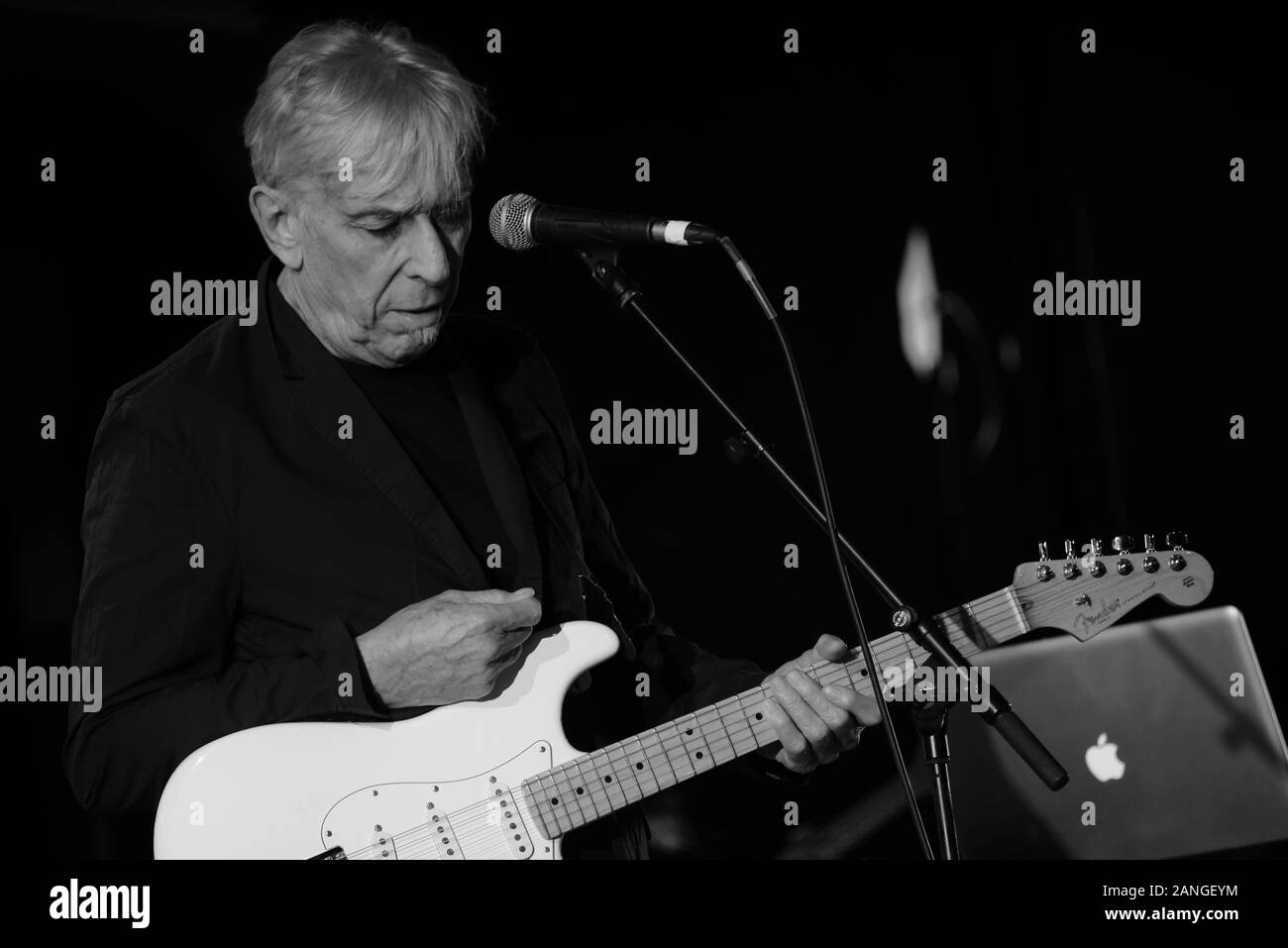 John Cale auf der Bühne Rockaway Beach, Januar 2020 Stockfoto