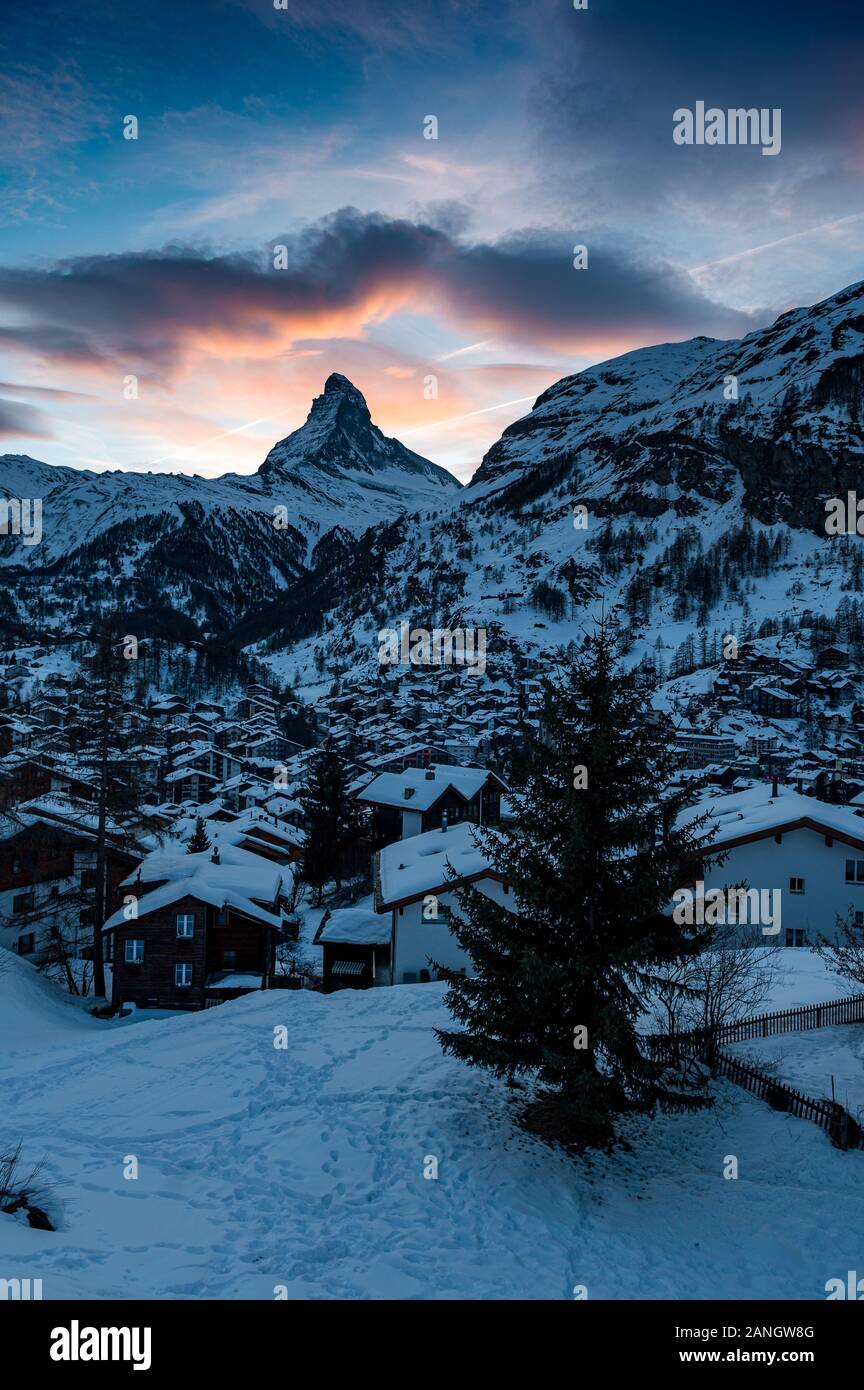 Zermatt in der Schweiz auf einen wunderbaren Sonnenuntergang Stockfoto