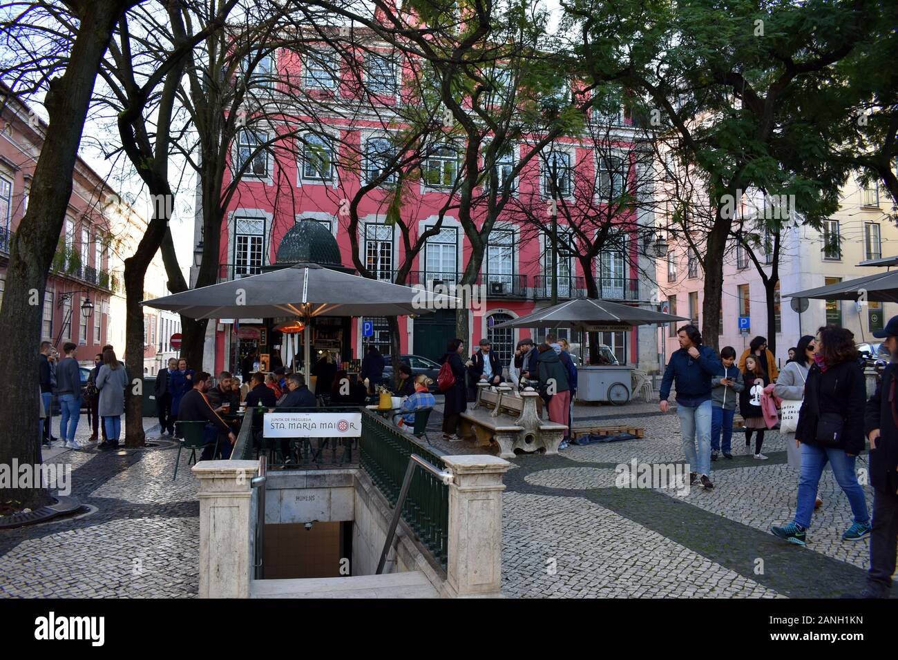 Largo do Carmo, malerischer Platz, Lissabon, Portugal Stockfoto