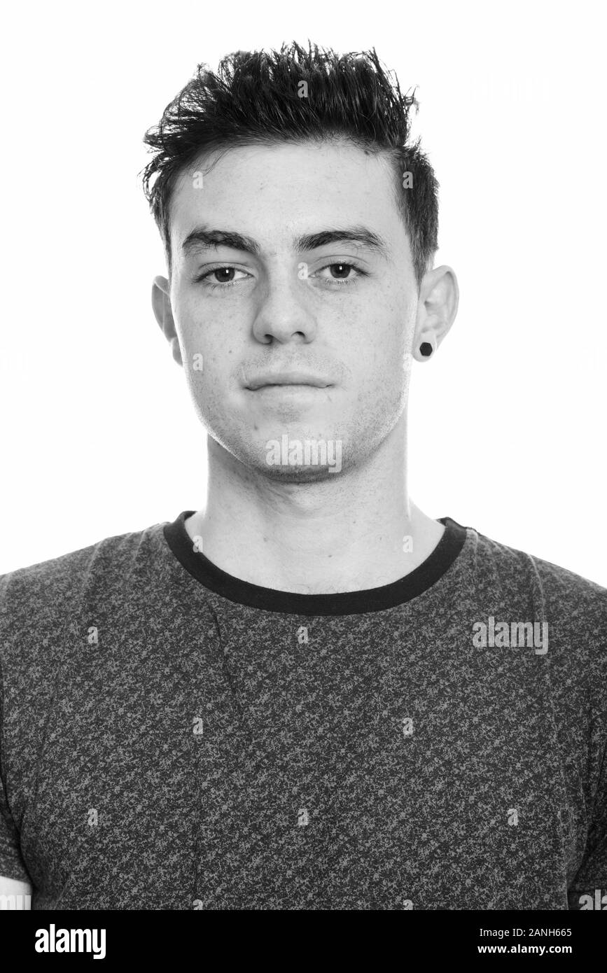 Gesicht der jungen gutaussehenden Mann an der Kamera auf der Suche Stockfoto