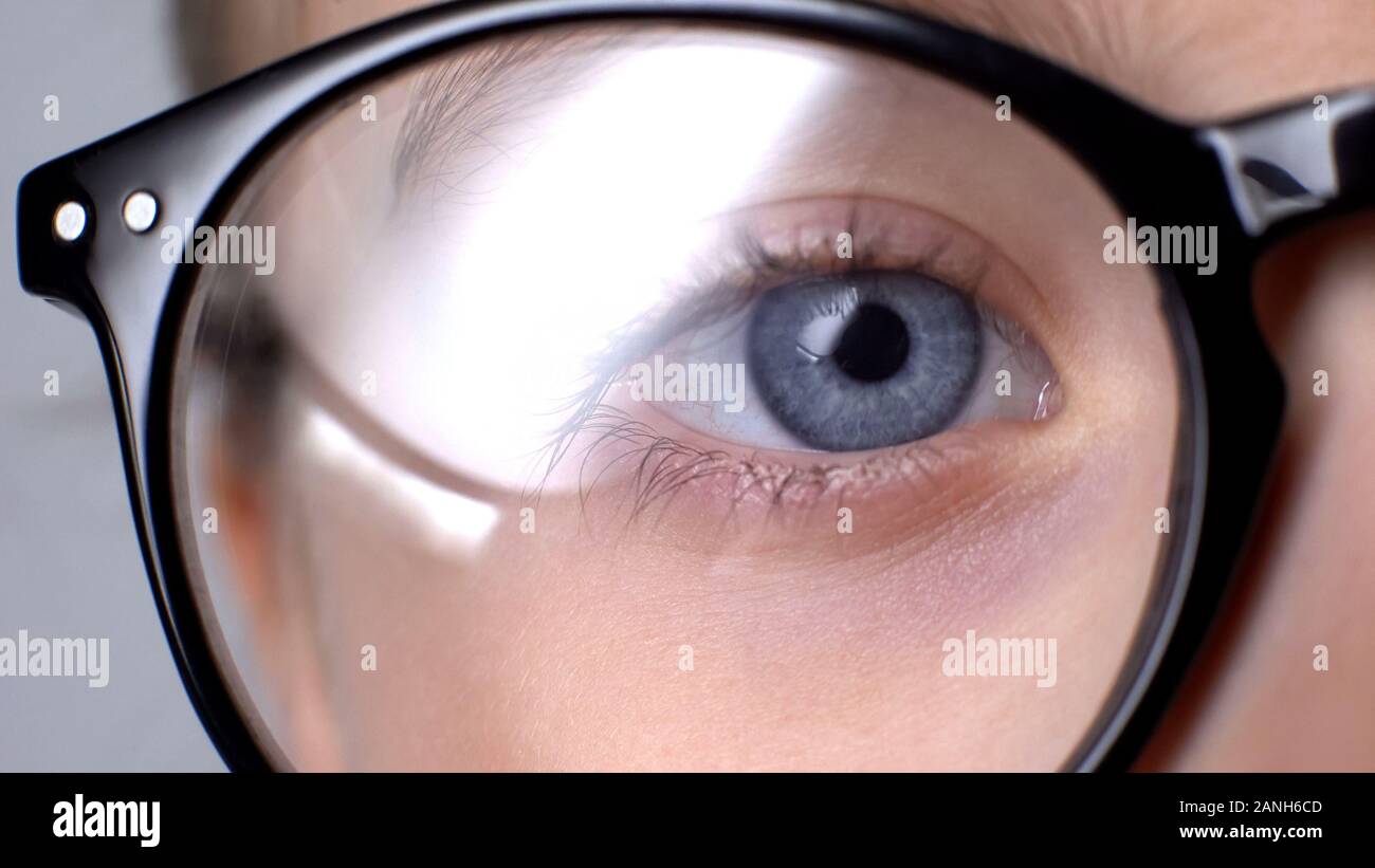 Kid Brille closeup, Kindheit Augenkrankheiten, Augenheilkunde Konzept Stockfoto