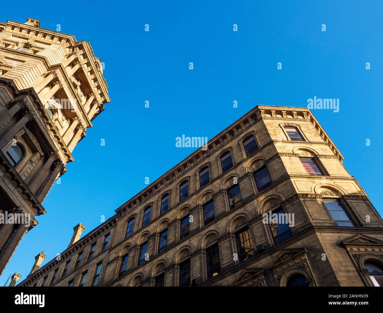 Viktorianische Lagerhaus Gebäude recht Russell Lager- und Devere Haus in kleinen Deutschland Bradford Yorkshire England Stockfoto