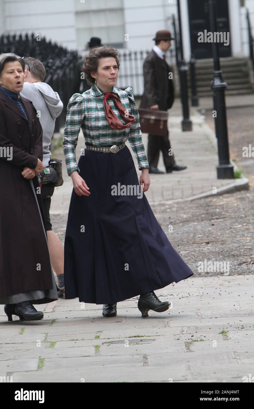 Howards End Tracey Ullman und Hayley Atwell Dreharbeiten in Islington 5/5/2017 (Bild © Jack Ludlam) Stockfoto