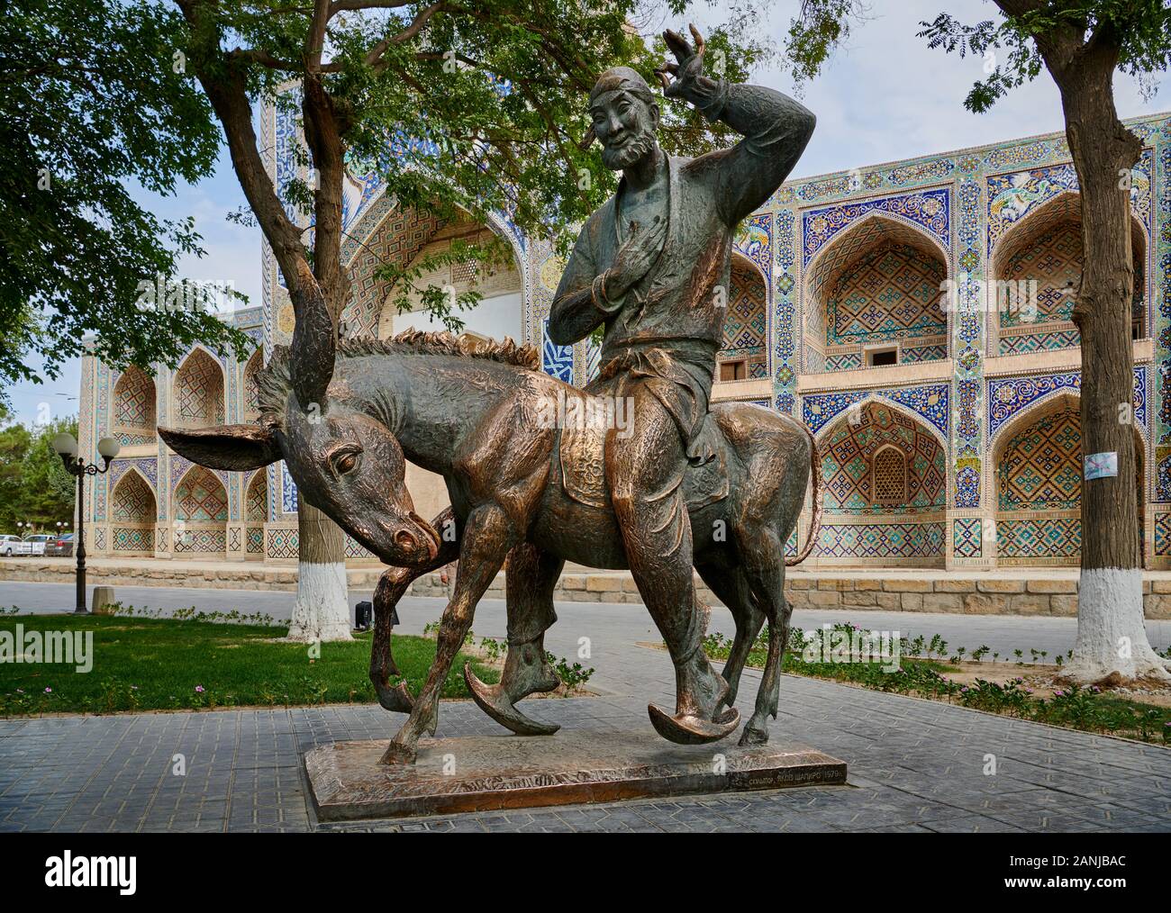 Denkmal der Naserudin Hodscha am Nadir Divan Begi Medrese, Buchara, Usbekistan, in Zentralasien Stockfoto