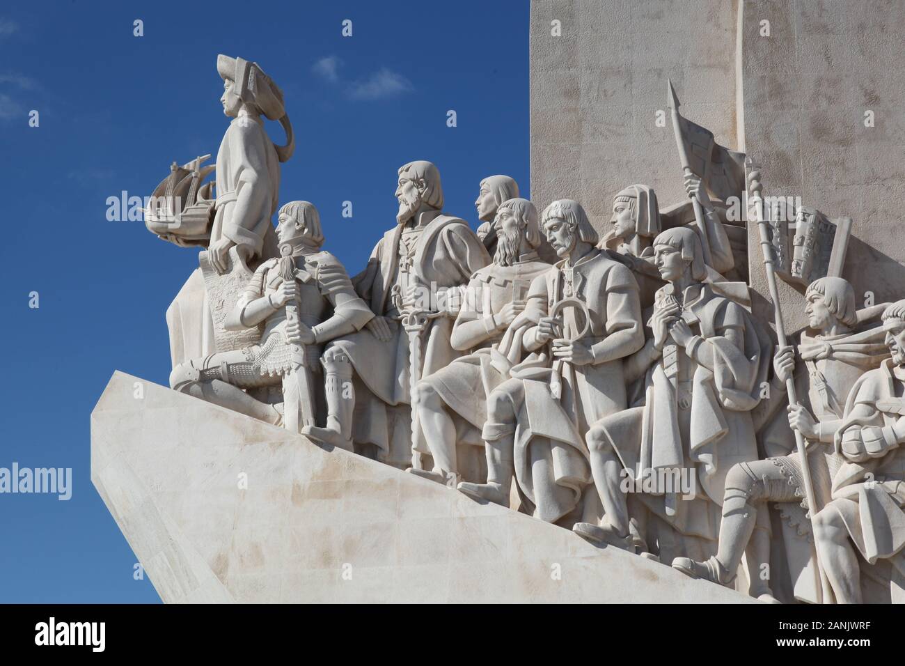 Östliches Profil des Padrao dos Descobrimentos oder Denkmal der Entdeckungen in Belem, Lissabon, Portugal Stockfoto