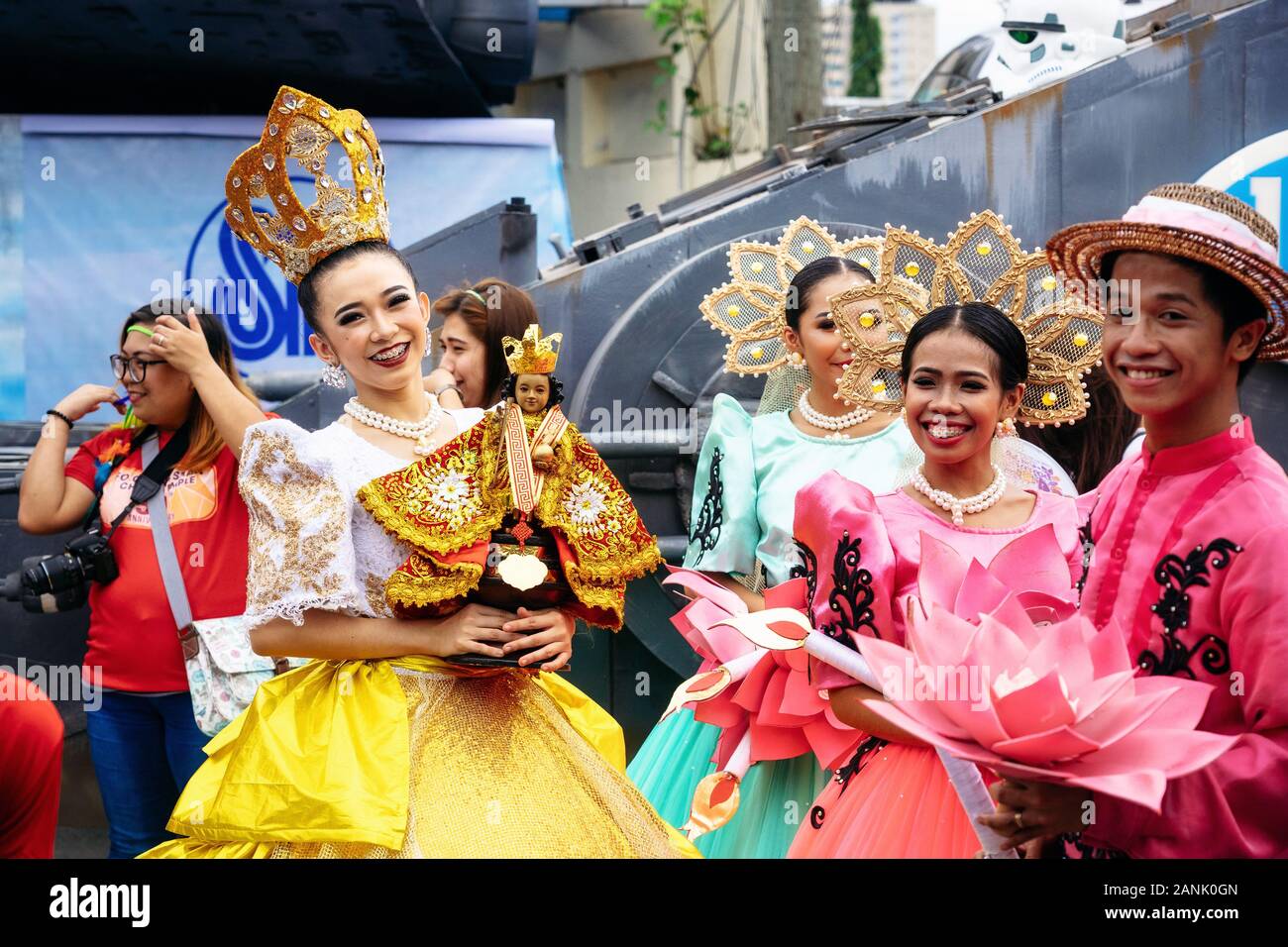 Cebu City, Philippinen - Januar 20, 2019: Potentielle Königin der Sinulog. Die sinulog ist eine jährliche bunte religiöse Feier mit Parade in der Stockfoto