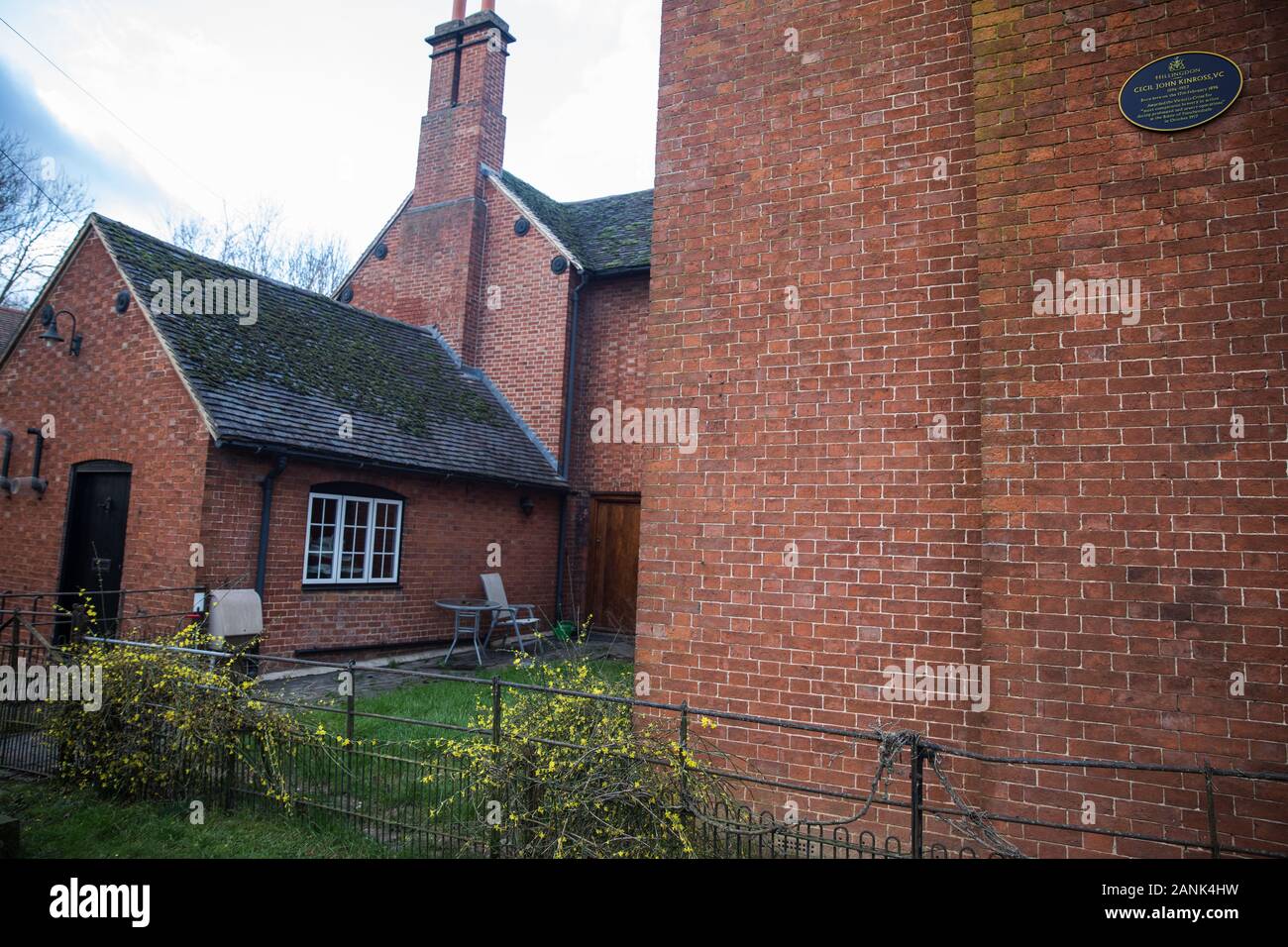 Harefield, UK. 17. Januar, 2020. Dews Farm, wo Victoria Cross halter Cecil John kinross im Jahre 1896 geboren wurde, wird abgerissen, sobald ein Teil der Arbeiten für HS2 in den Colne Valley. Cecil John kinross war das Victoria Cross von König George V für mutiges Handeln in der Schlacht von passchendaele im Oktober 1917 verliehen. Elizabeth I wird auch gesagt, Dews Farm besucht zu haben. Credit: Mark Kerrison/Alamy leben Nachrichten Stockfoto