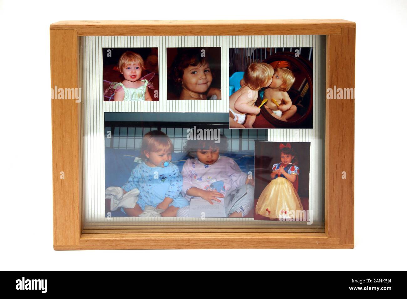 Holz Bilderrahmen mit Fotos Stockfoto