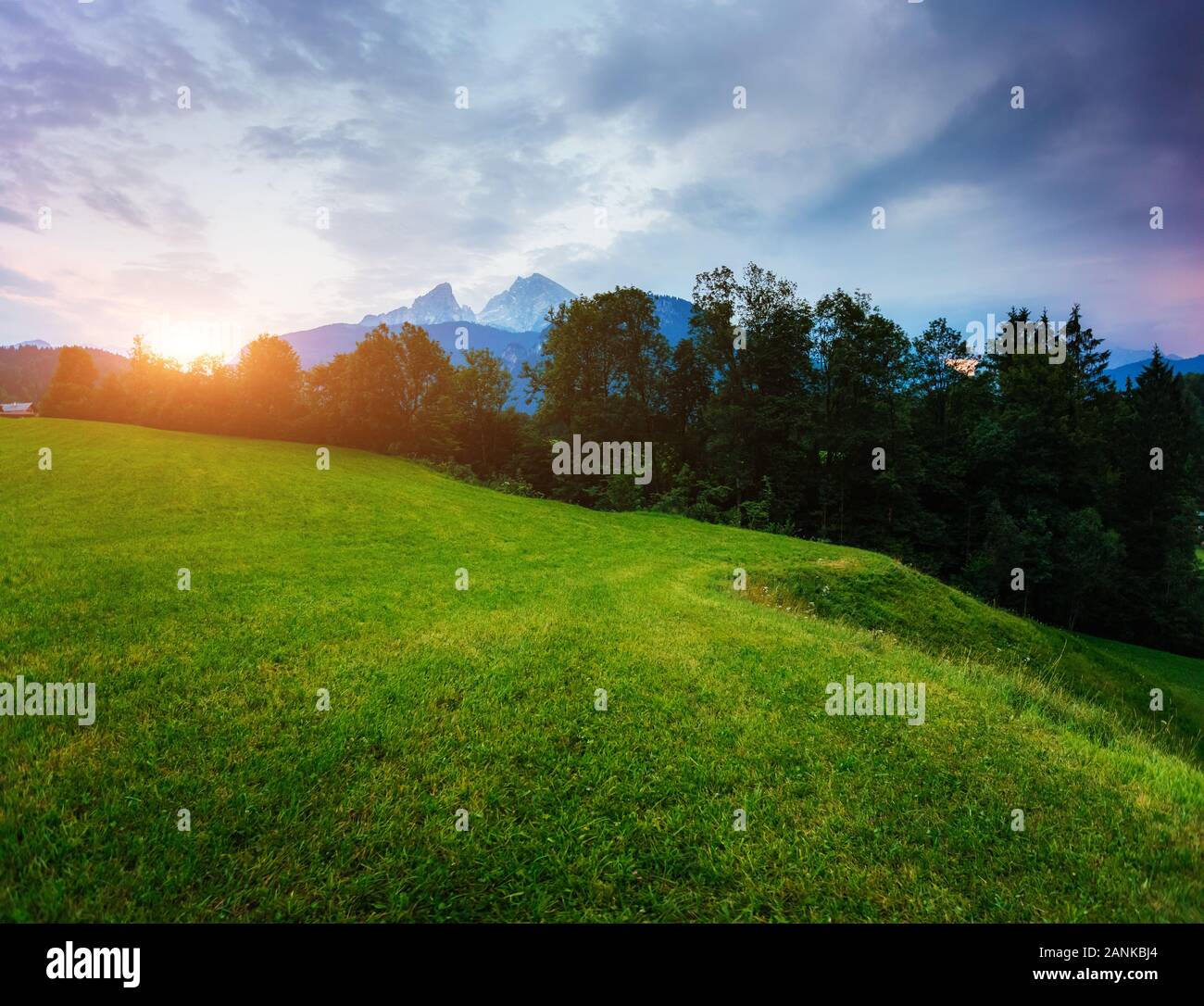 Die Landschaft in der Dämmerung. Wunderbare und herrliche Szene. Ort Berchtesgadener Land, Bayern, Deutschland, Alp, berühmten watzmann Peak, Stockfoto