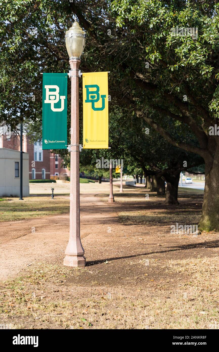 Waco, TX/USA - Januar 12, 2020: der Baylor Universität Banner an Lichtmasten, mit Kopie Raum Stockfoto