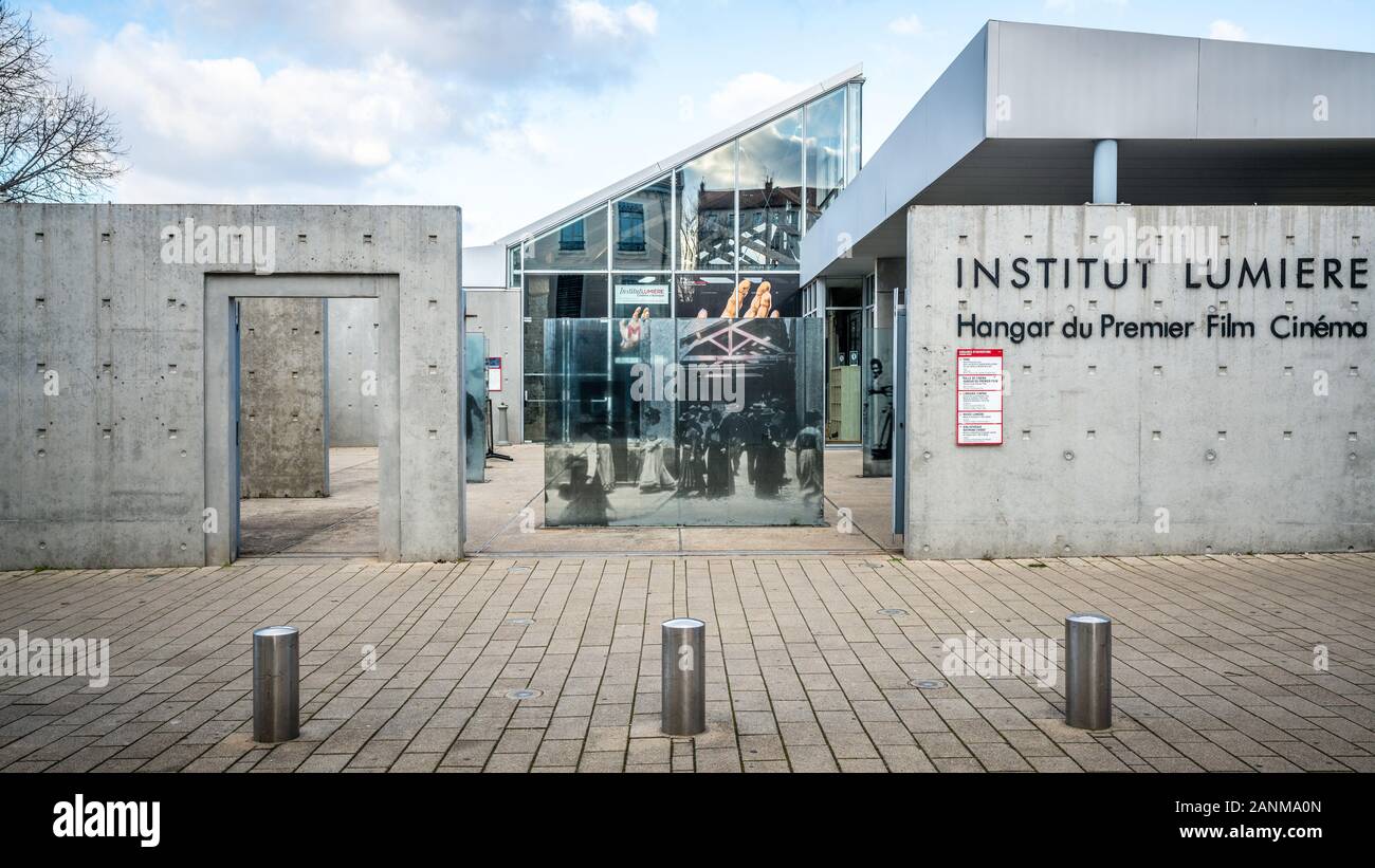 Lyon, Frankreich, vom 5. Januar 2020: Institut Lumiere Hangar oder Schuppen, wo der erste Film der Geschichte schießen im Jahr 1895 durch die Brüder Lumière in Lyo wurden Stockfoto