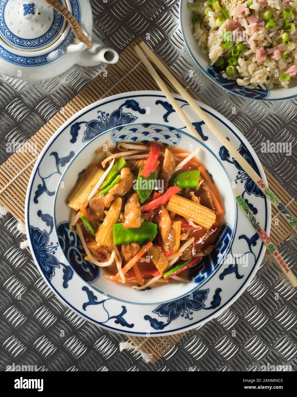 Chop Suey. Die chinesisch-amerikanische Rühren braten. Stockfoto