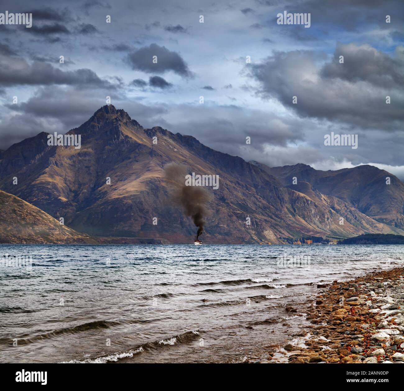 Alte Dampfschiff auf Lake Wakatipu, Queenstown, Neuseeland Stockfoto