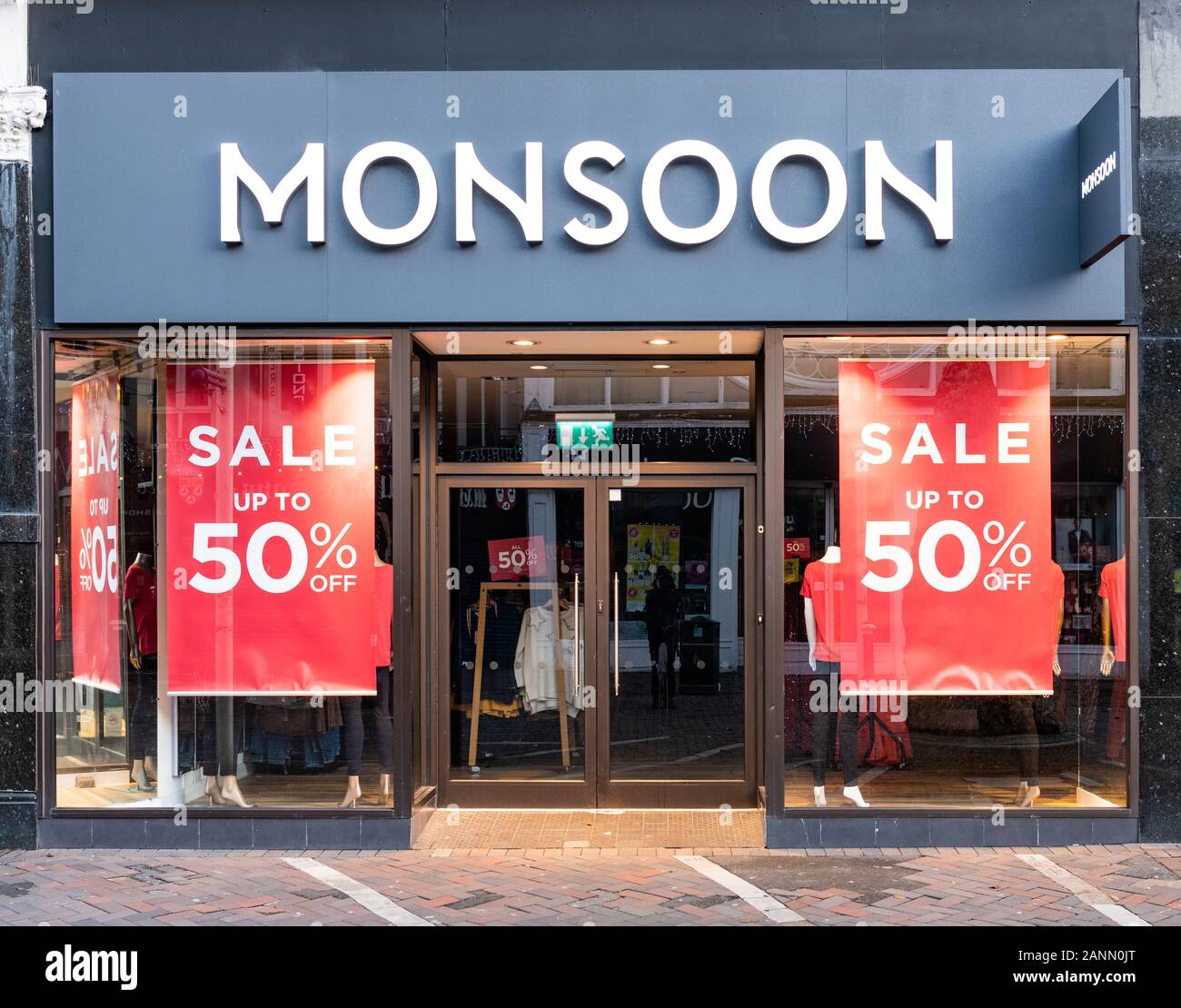 Monsoon Winter 2019 / 2020 Sale, Eastbourne, Sussex, England Stockfoto