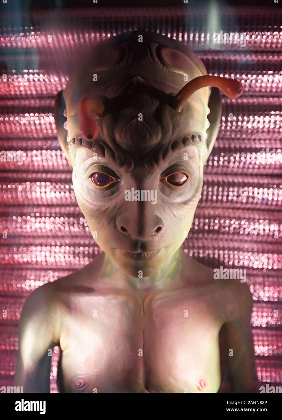 Alien in der menschlichen Biologie Galerie, Natural History Museum, London, England, Großbritannien Stockfoto