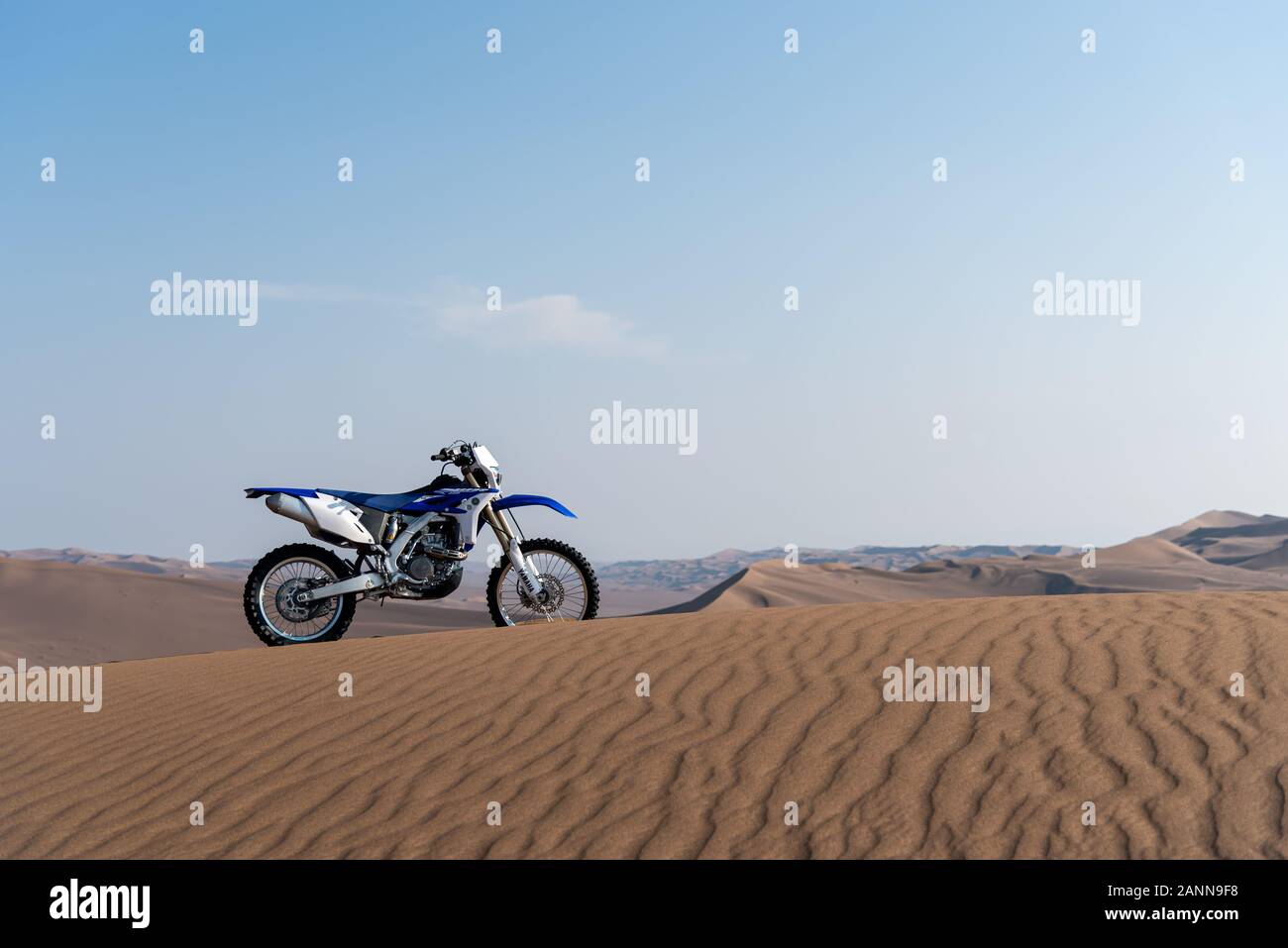 Zahedan, Iran baluchestan/-11/23/2018 Yamaha WR 450 Motorrad in der Wüste Lut Stockfoto