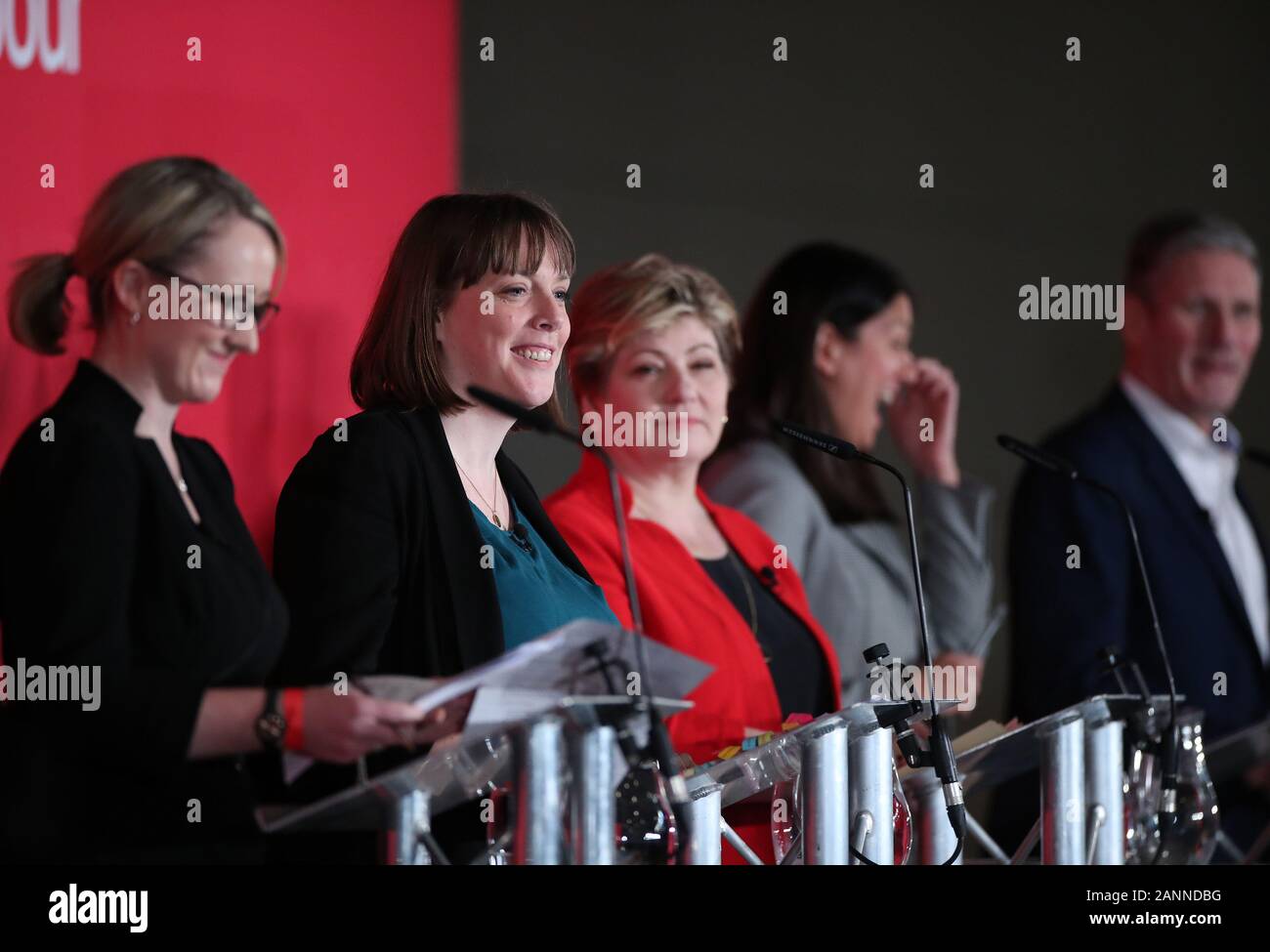 (Von links nach rechts) Rebecca Long-Bailey, Jess Phillips, Emily Thornberry, Lisa Nandy und Keir Starmer während der Führung der Labour-Partei husting im ACC Liverpool. Stockfoto