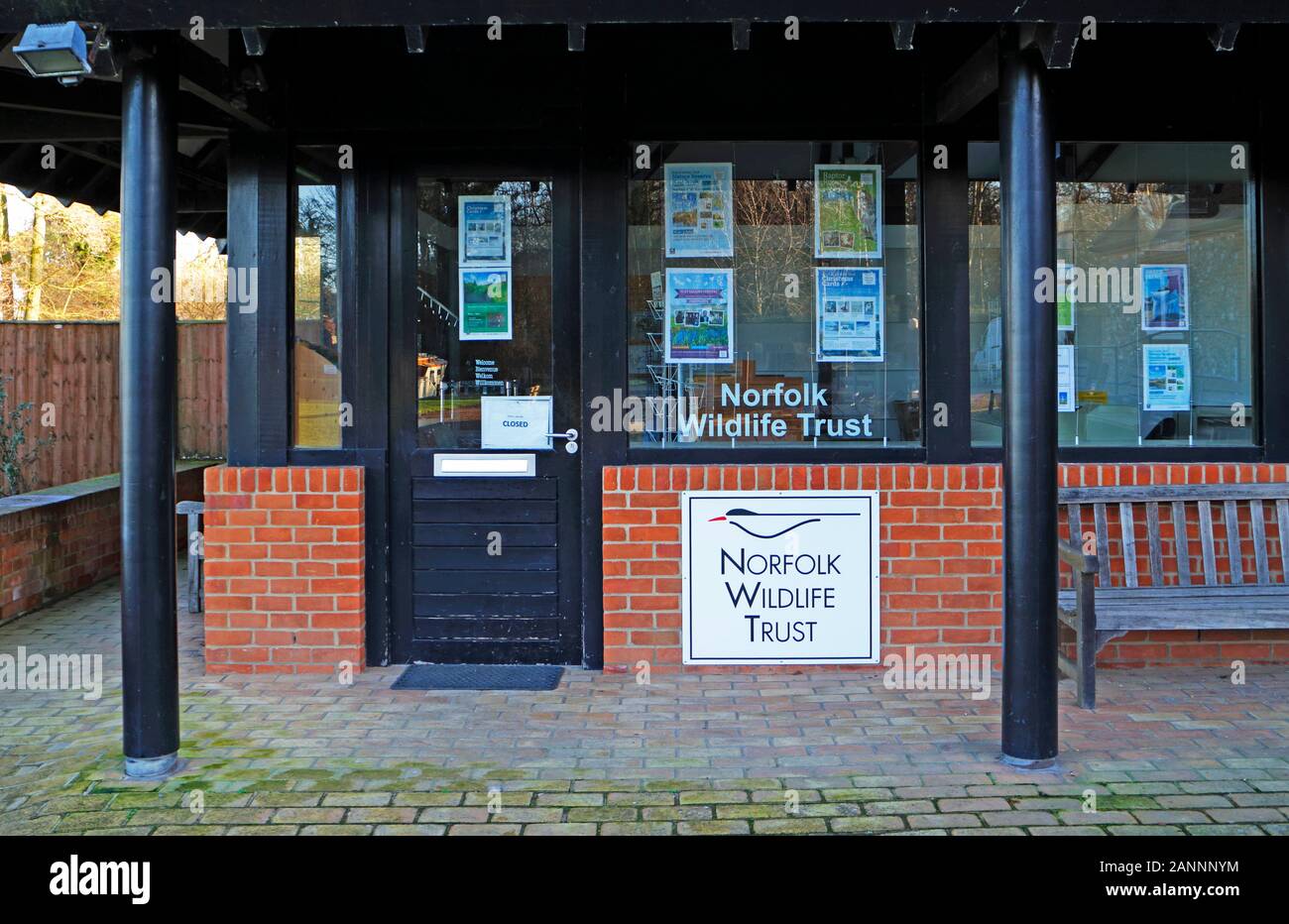 Die Norfolk Wildlife Trust Information Center unter Ranworth Staithe von Mälzerei breit an Ranworth, Norfolk, England, Vereinigtes Königreich, Europa. Stockfoto