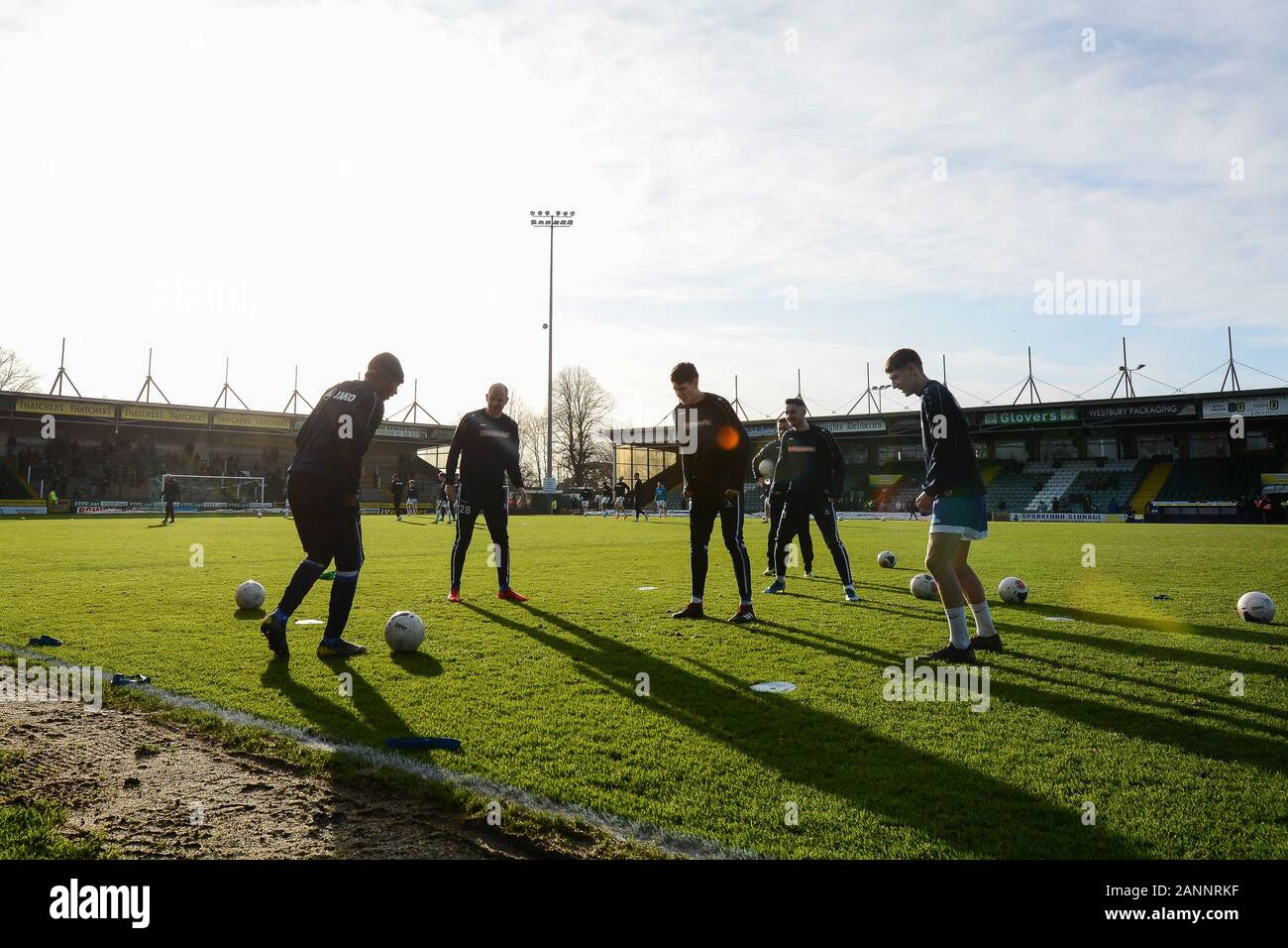 Huish Park, Yeovil, 18. Januar 2020. . Hartlepool United Spieler warm up vor dem Vanarama nationalen Liga Match zwischen Yeovil Town und Hartlepool United an Huish Park, Yeovil am Samstag, Januar 2020 18. (Credit: Paul Paxford | MI Nachrichten & Sport) Credit: MI Nachrichten & Sport/Alamy leben Nachrichten Stockfoto