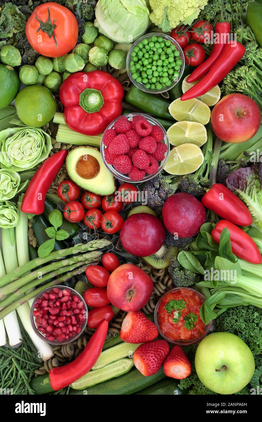 Niedrigen glykämischen Lebensmittel für eine gesunde Ernährung für Diabetiker mit Lebensmittel, die einen hohen Gehalt an Vitaminen, Anthocyane, Antioxidantien & Omega 3 Fettsäuren. Unter 55 auf der GI-Index. Stockfoto