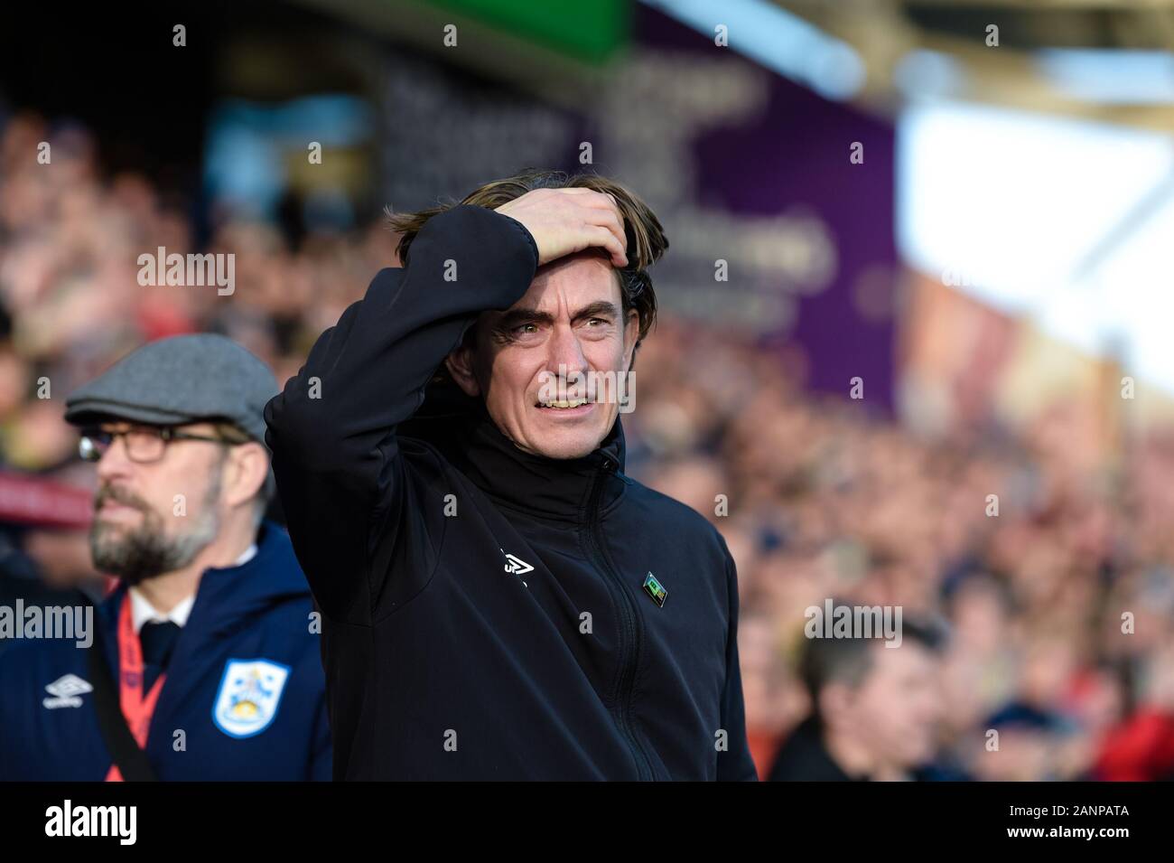 HUDDERSFIELD, ENGLAND - 18. JANUAR Brentford FC Manager Thomas Frank, bevor der Himmel Wette Championship Match zwischen Huddersfield Town und Brentford am John Smith's Stadion, Huddersfield am Samstag, den 18. Januar 2020. (Credit: Andy Whitehead | MI Nachrichten) das Fotografieren dürfen nur für Zeitung und/oder Zeitschrift redaktionelle Zwecke verwendet werden, eine Lizenz für die gewerbliche Nutzung Kreditkarte erforderlich: MI Nachrichten & Sport/Alamy leben Nachrichten Stockfoto