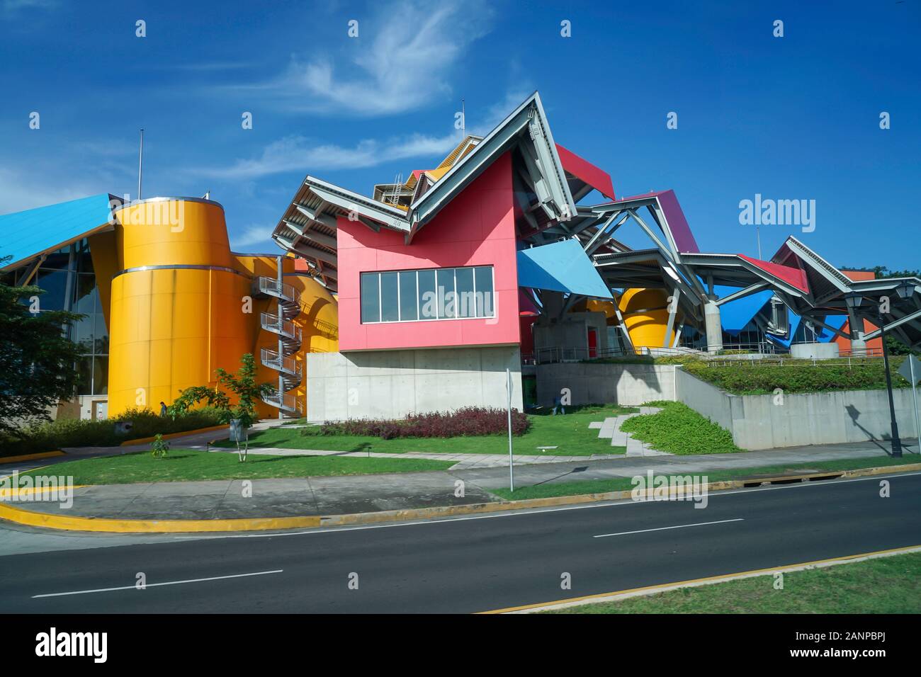 Das Museum der Artenvielfalt, Panama City, Panama, entworfen vom berühmten Architekten Frank Gehry, Stockfoto