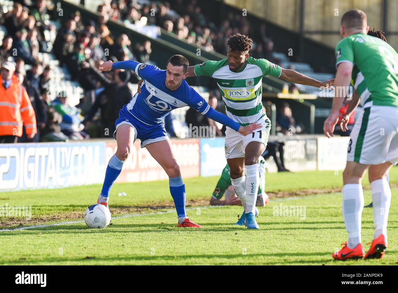 Huish Park, Yeovil, 18. Januar 2020. Ryan Donaldson von Hartlepool United ist nach Meilen Hippolyte von Yeovil Town während des Vanarama nationalen Liga Match zwischen Yeovil Town und Hartlepool United an Huish Park, Yeovil am Samstag gefordert, Januar 2020 18. (Credit: Paul Paxford | MI Nachrichten & Sport) Credit: MI Nachrichten & Sport/Alamy leben Nachrichten Stockfoto