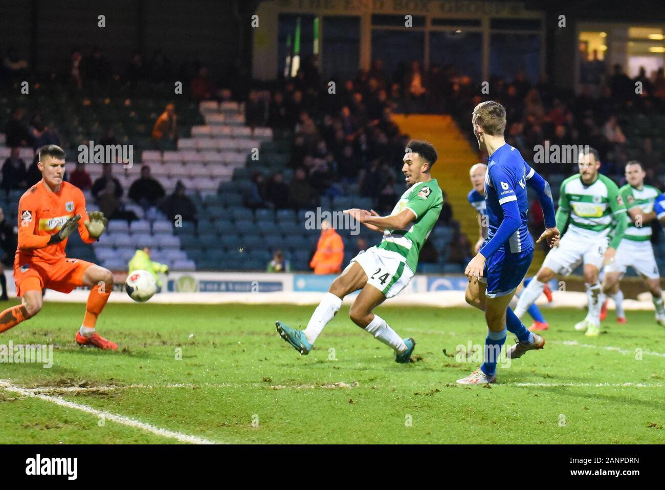 Huish Park, Yeovil, 18. Januar 2020. Markieren Kitching von Hartlepool United hat einen Schuß während des Vanarama nationalen Liga Match zwischen Yeovil Town und Hartlepool United an Huish Park, Yeovil gespeichert am Samstag, den 18. Januar 2020. (Credit: Paul Paxford | MI Nachrichten & Sport) Credit: MI Nachrichten & Sport/Alamy leben Nachrichten Stockfoto