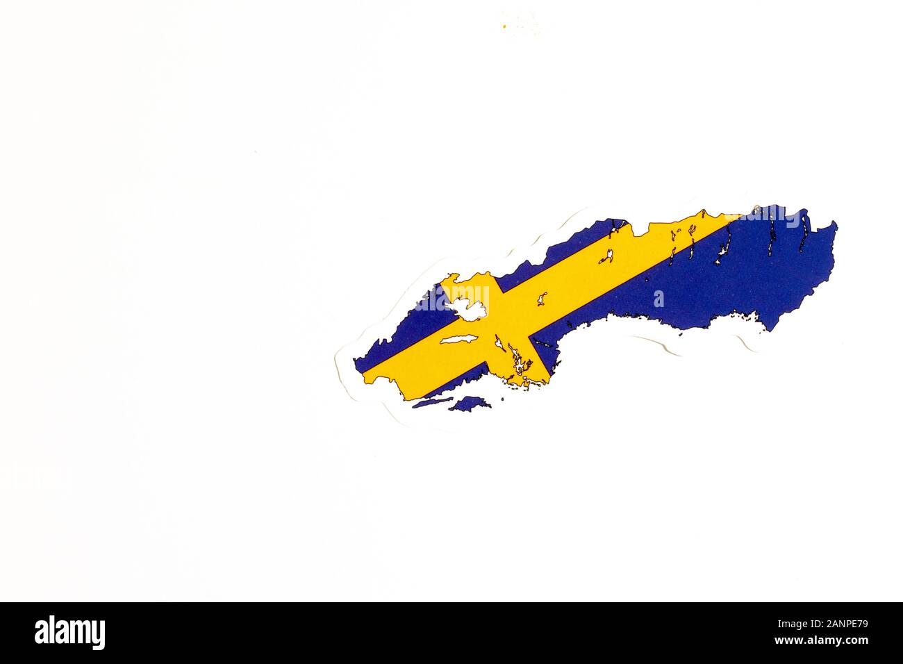 Los Angeles, Kalifornien, USA - 17. Januar 2020: Nationalflaggen Schwedens. Länderumriss auf weißem Hintergrund mit Kopierbereich. Politische Illustration Stockfoto