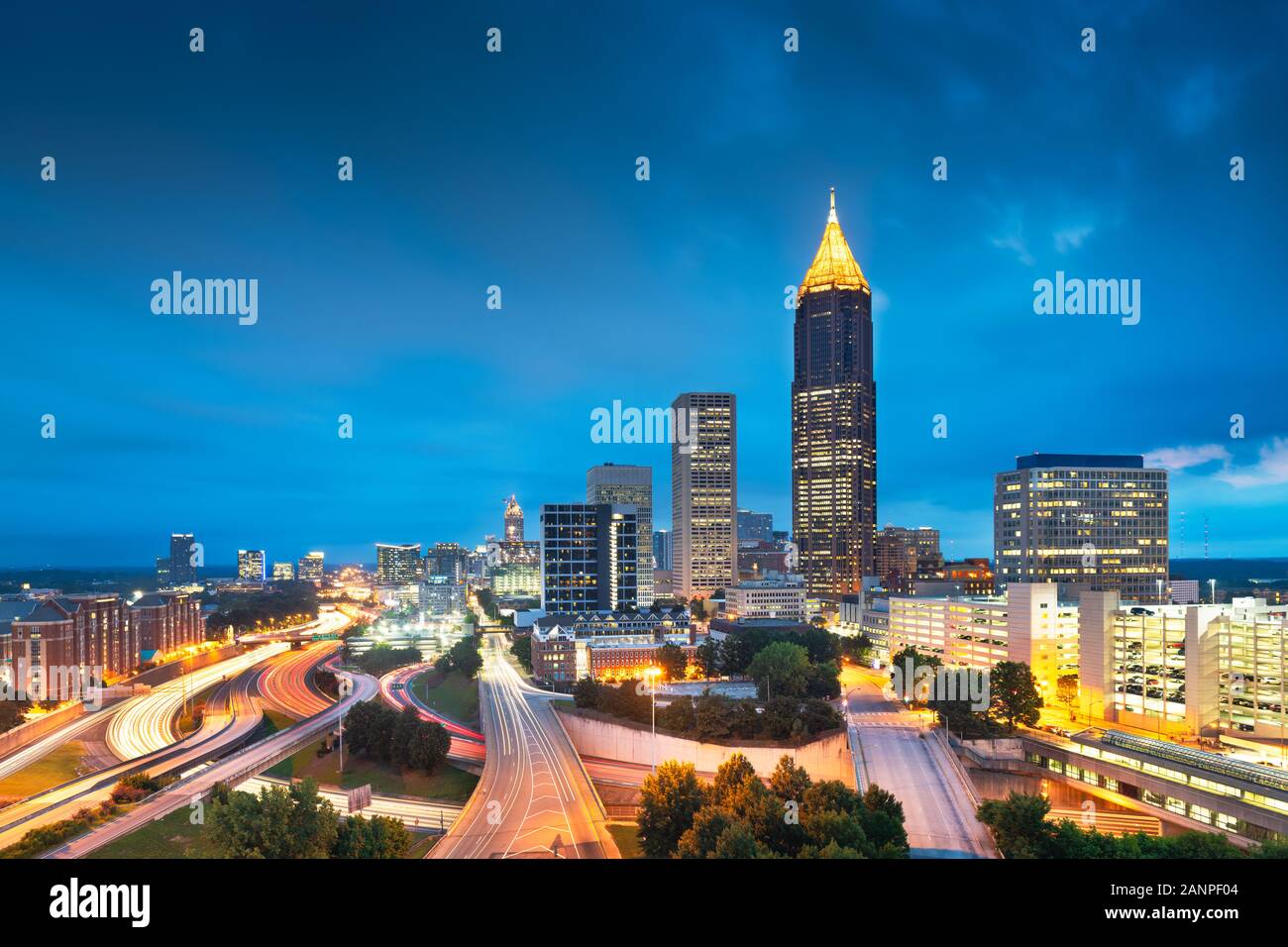 Atlanta, Georgia, USA Downtown und Midtown Skyline in der Dämmerung. Stockfoto