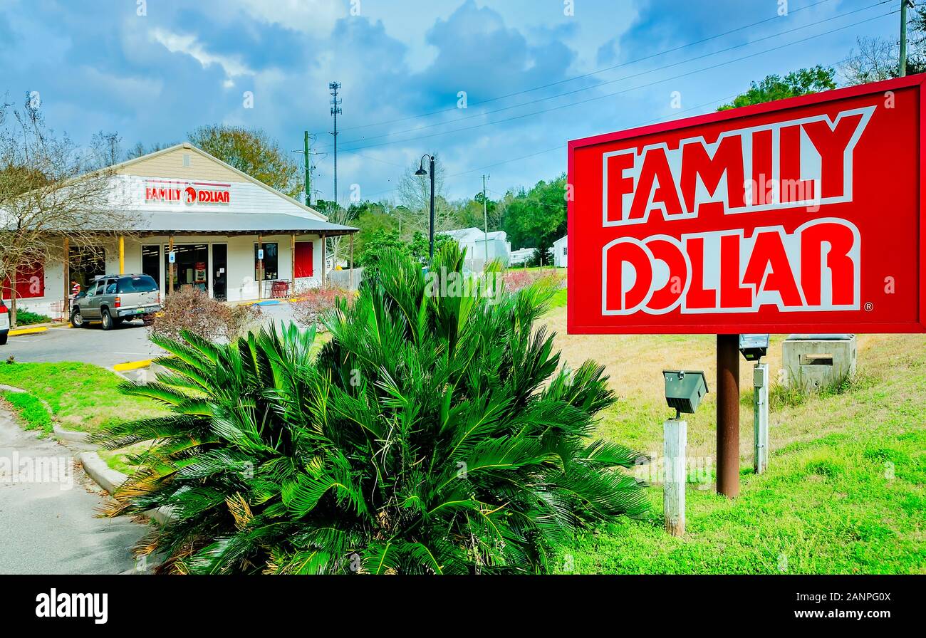 Familie Dollar wird dargestellt, Jan. 16, 2020 in Magnolia Springs, Alabama. Mehr als 8.000 Family Dollar Stores befinden sich in den Vereinigten Staaten. Stockfoto