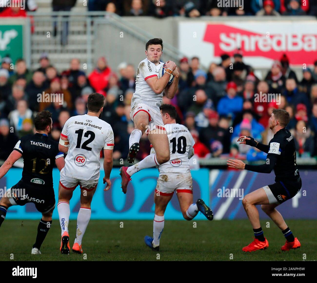 18. Januar 2020; Kingspan Stadion, Belfast, County Antrim, Nordirland; Heineken Champions Cup Rugby, Ulster versus Badewanne; Jacob Stockdale von Ulster sammelt die Highball - Redaktionelle Verwendung Stockfoto