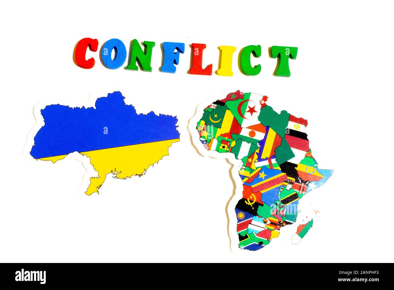Los Angeles, Kalifornien, USA - 17. Januar 2020: Konflikt- oder Kriegskonzept Ukraine und Afrika. Nationalflaggen, Bildmaterial Stockfoto