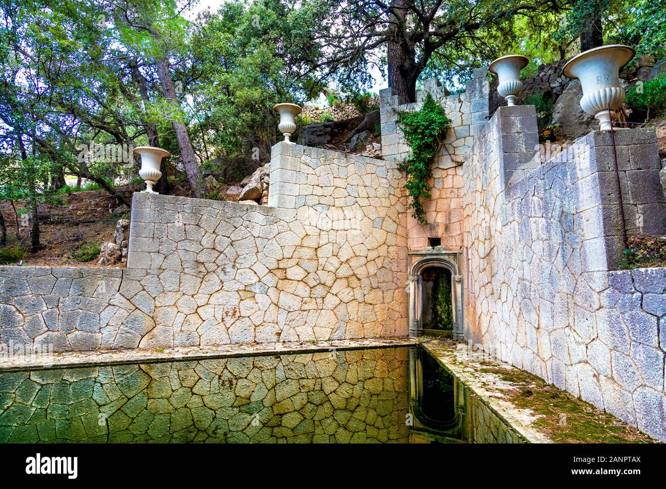 Wasserspiel im Kloster Miramar Byzantinischer Garten, Valldemossa, Mallorca, Spanien Stockfoto