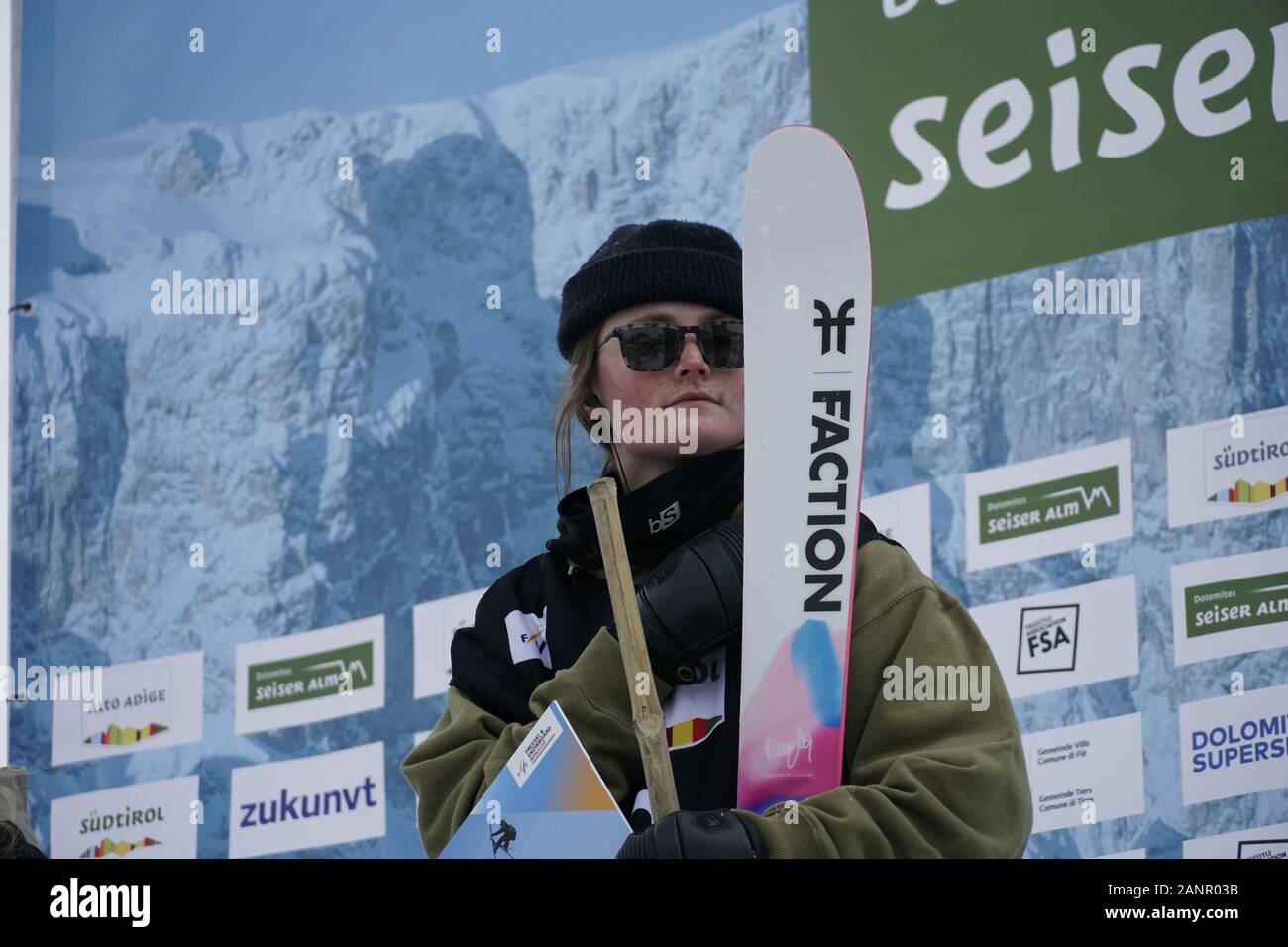 Südtirol, Italien. 18 Jan, 2020. Claire Caroline aus den USA nahm Platz 1 auf der FIS Slopestyle Freeski Welt Cup am 18.01.2020 in der Seiser Alm (Seiser Alm) Snowpark, Italien. Credit: AlfredSS/Alamy leben Nachrichten Stockfoto