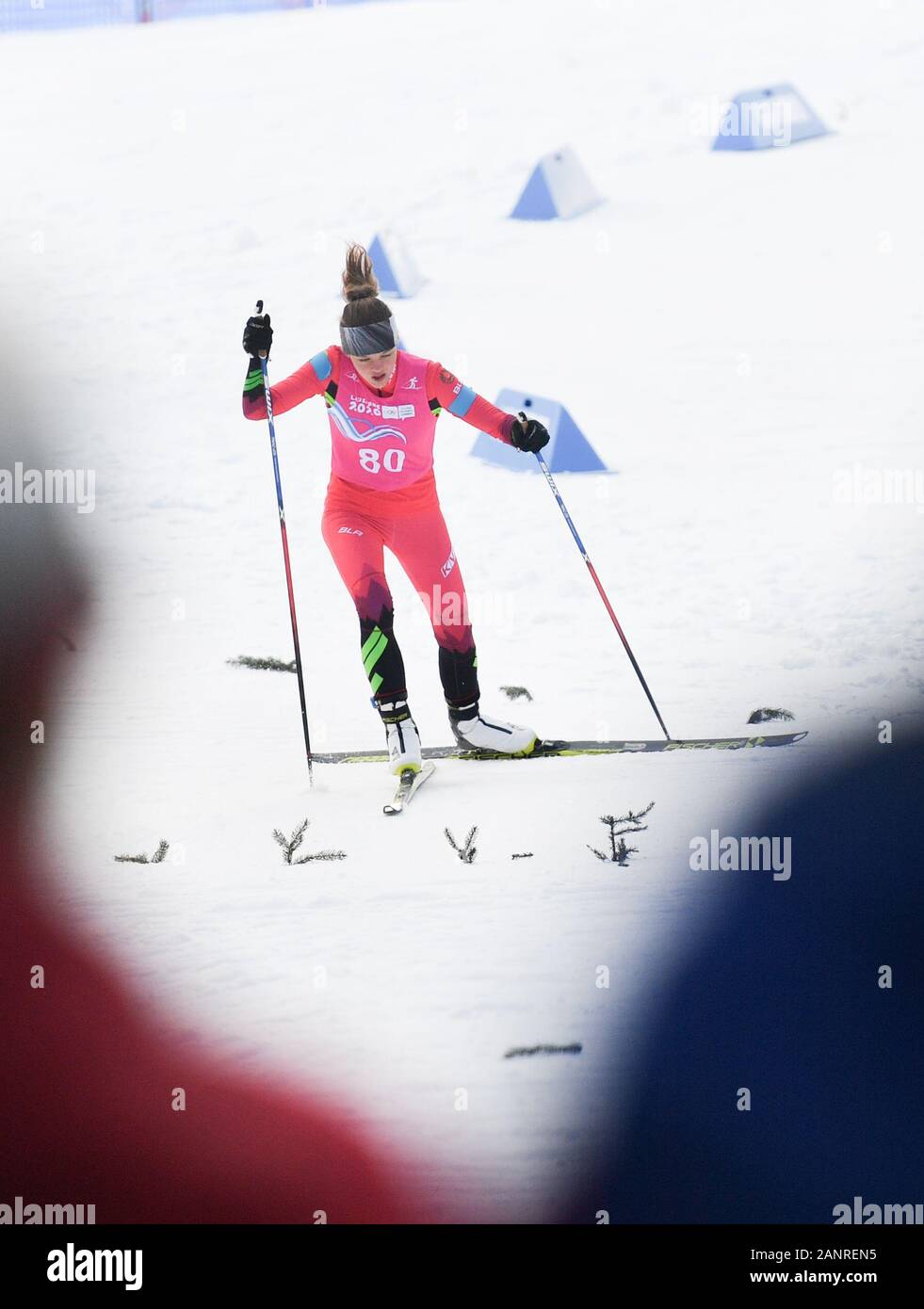 Le Chenit, Schweiz. 18 Jan, 2020. Hanna Machakhina von Belarus konkurriert, während der sich die Frauen Qualifizierung von Langlauf Ereignis am 3. Winter Youth Olympic Games, Vallee de Joux Langlaufzentrum, Schweiz, 18.01.2020. Credit: Wu Huiwo/Xinhua/Alamy leben Nachrichten Stockfoto