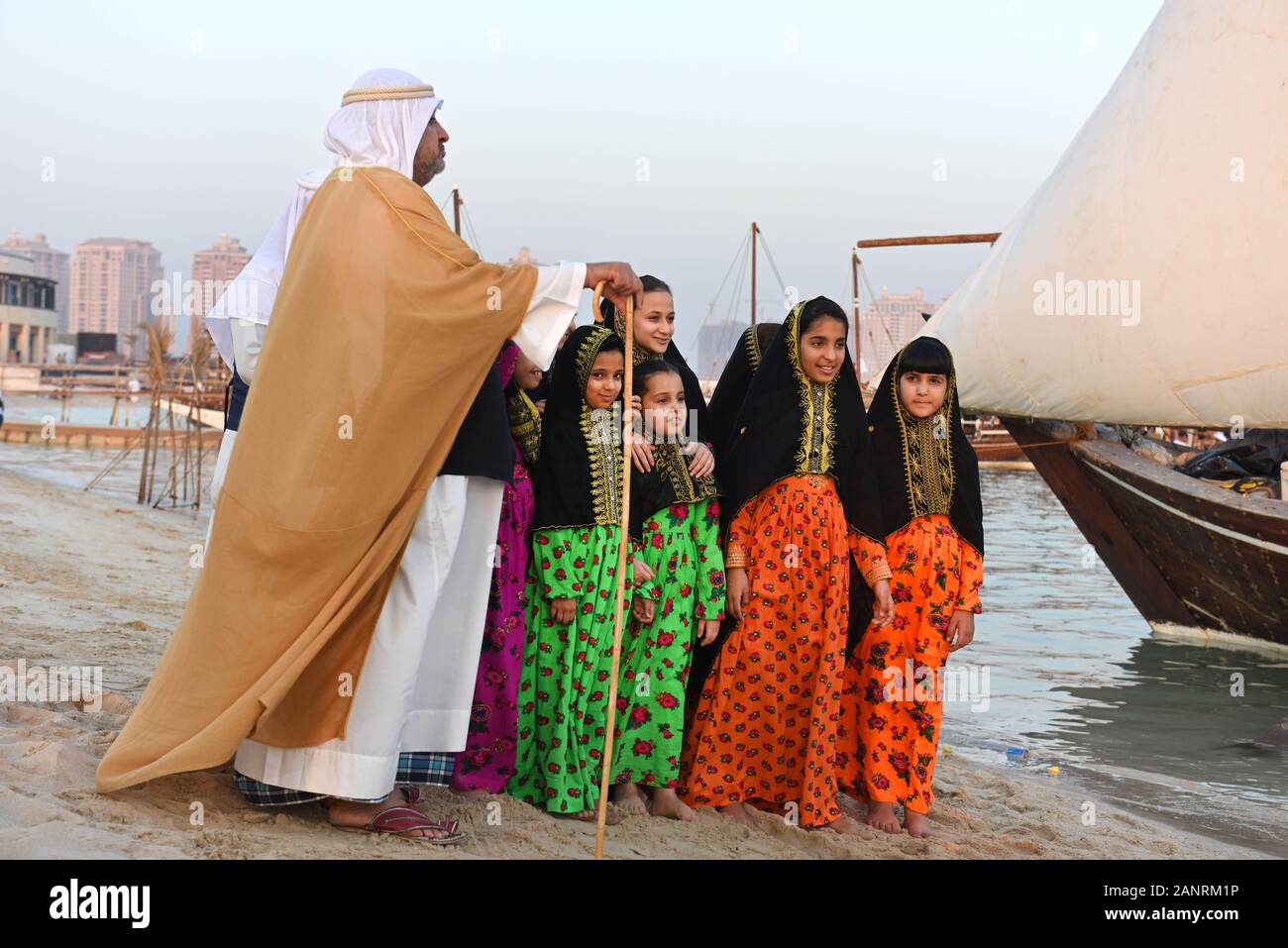 Dhaus Festival, Katara, Qatari Mädchen Gruppe Bild Stockfoto