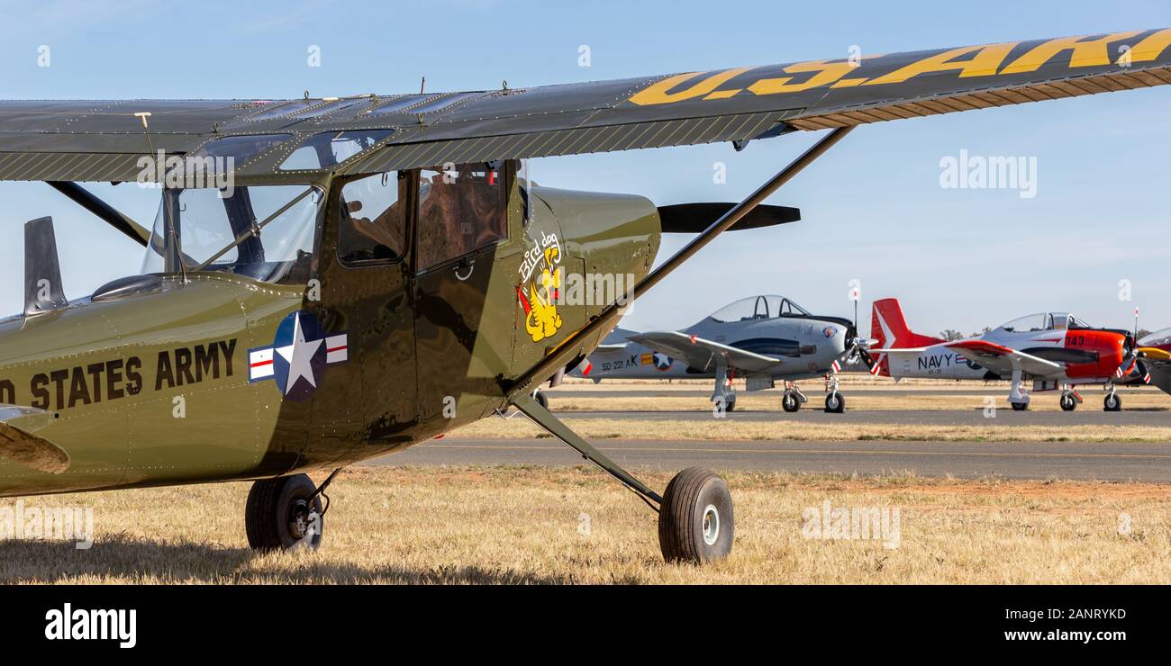 Cessna O-1 G Bird Dog Beobachtungs- und Forward Air Control (FAC) Flugzeug VH-EAZ, die während des Vietnam Krieges verwendet wurde. Stockfoto