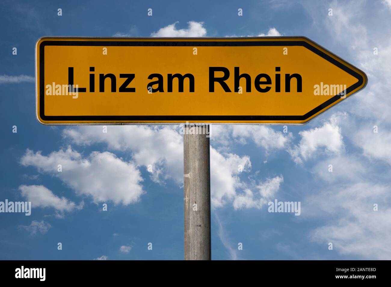 Detail Foto von einem Wegweiser mit der Aufschrift Linz am Rhein, Rheinland-Pfalz, Deutschland, Europa Stockfoto