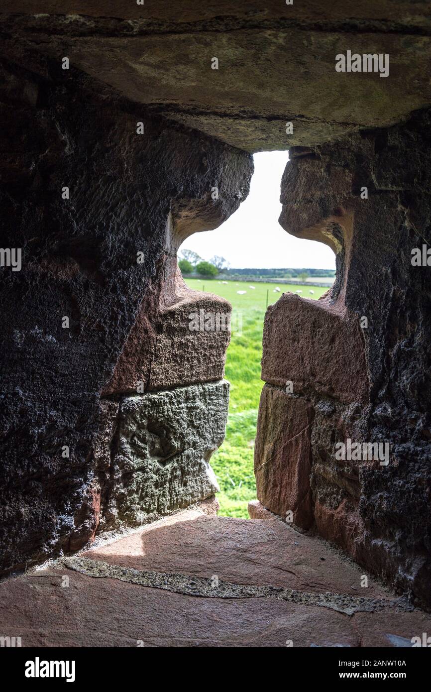 Pfeil Schlitz, Brougham Burgruine, Cumbria, England, Großbritannien Stockfoto