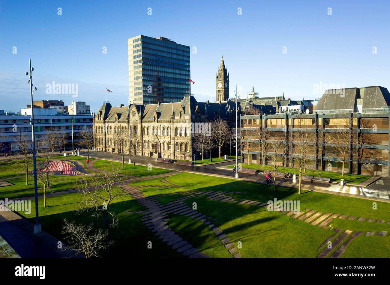 Rathaus und Stadthalle in Central Square Middlesbrough behauptete, der größten zivilen Raumfahrt in Europa zu sein Stockfoto