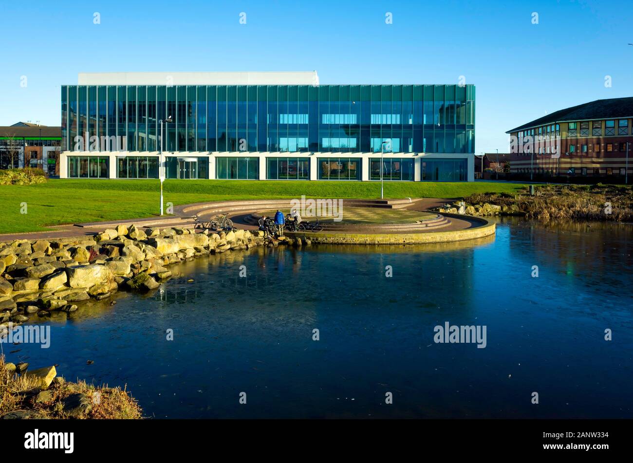 Eine namhafte neue Bürogebäude in Center Square Middlesbrough, Cleveland UK abgeschlossen im 2019 und noch unbesetzt Stockfoto