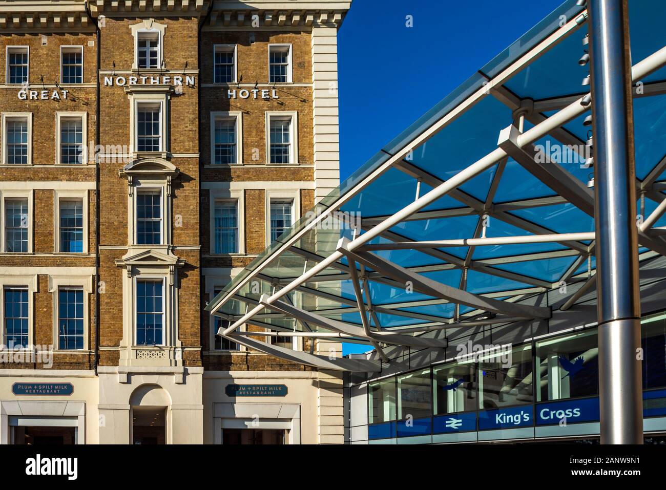 Great Northern Hotel im Londoner Bahnhof Kings Cross. Gebaut 1854. Stockfoto